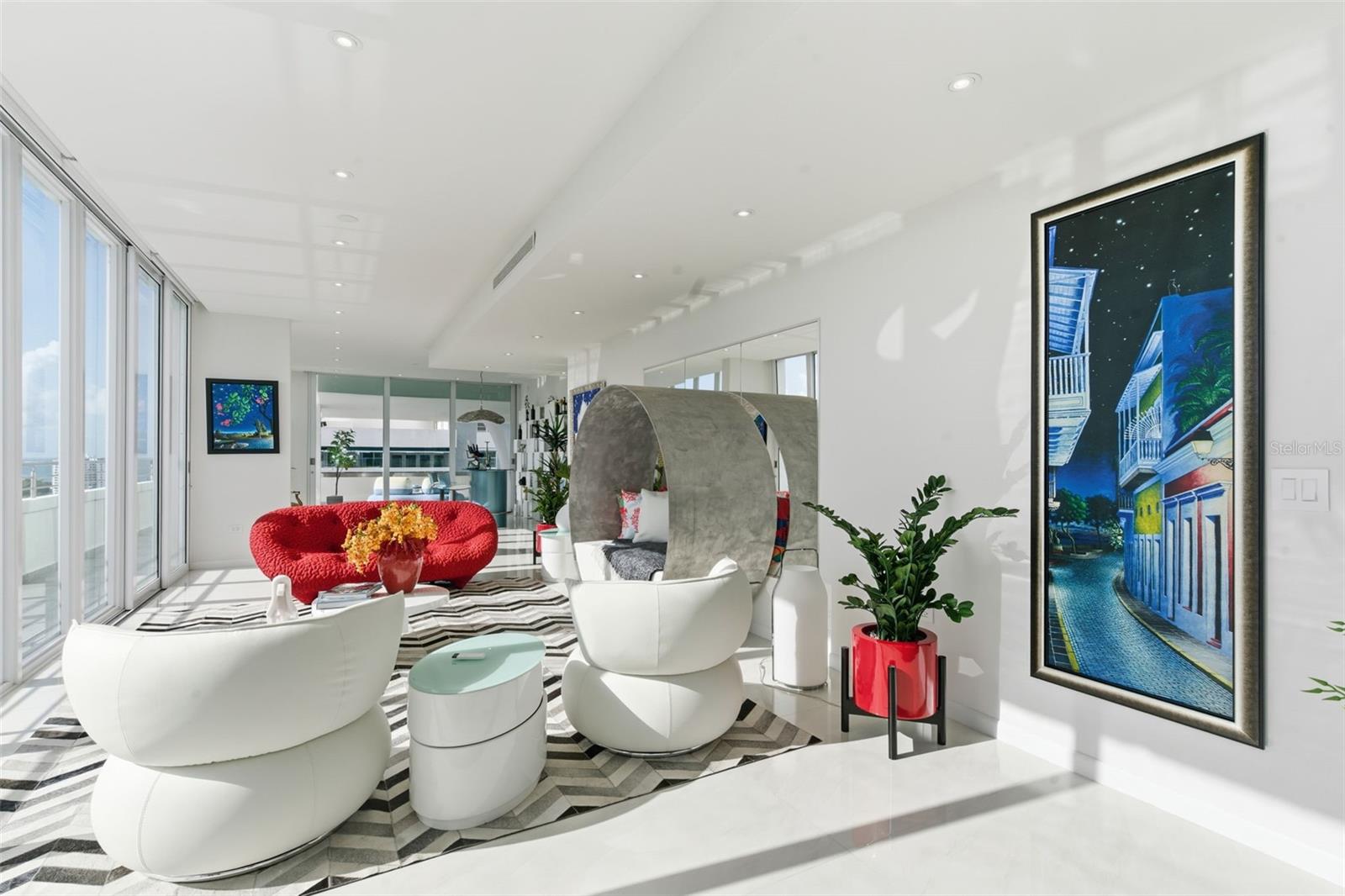 SURFSIDE MANSIONS - Residential