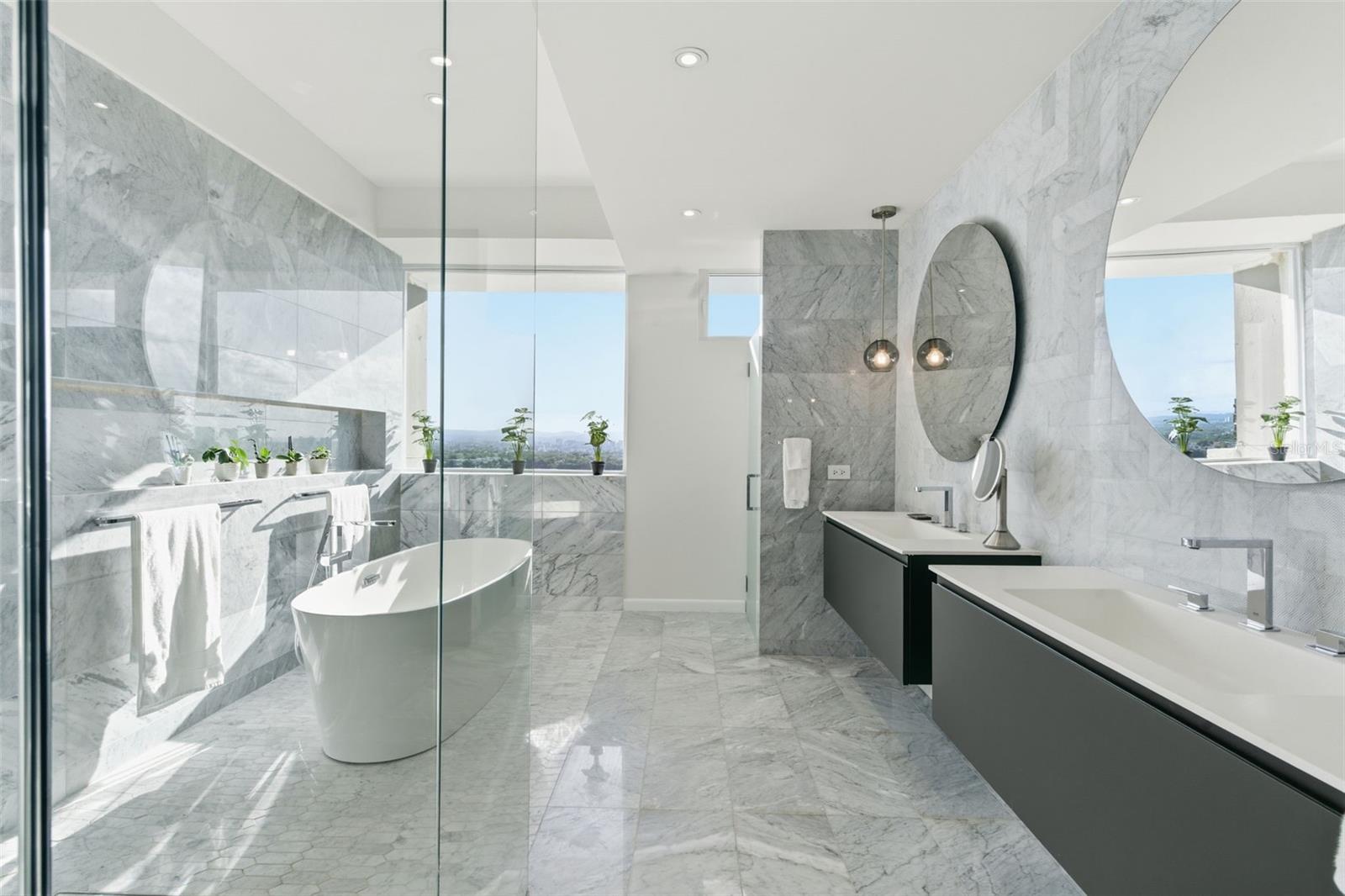 SURFSIDE MANSIONS - Residential