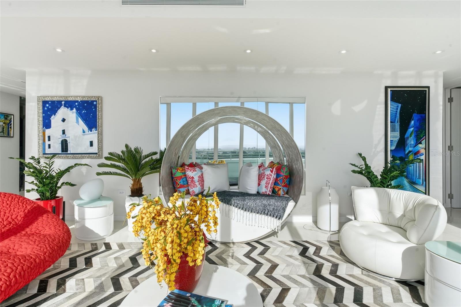 SURFSIDE MANSIONS - Residential