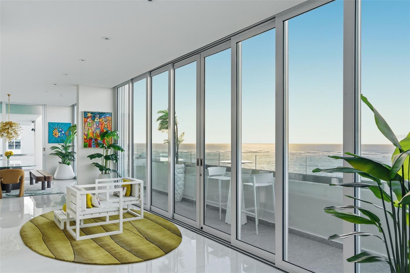 SURFSIDE MANSIONS - Residential