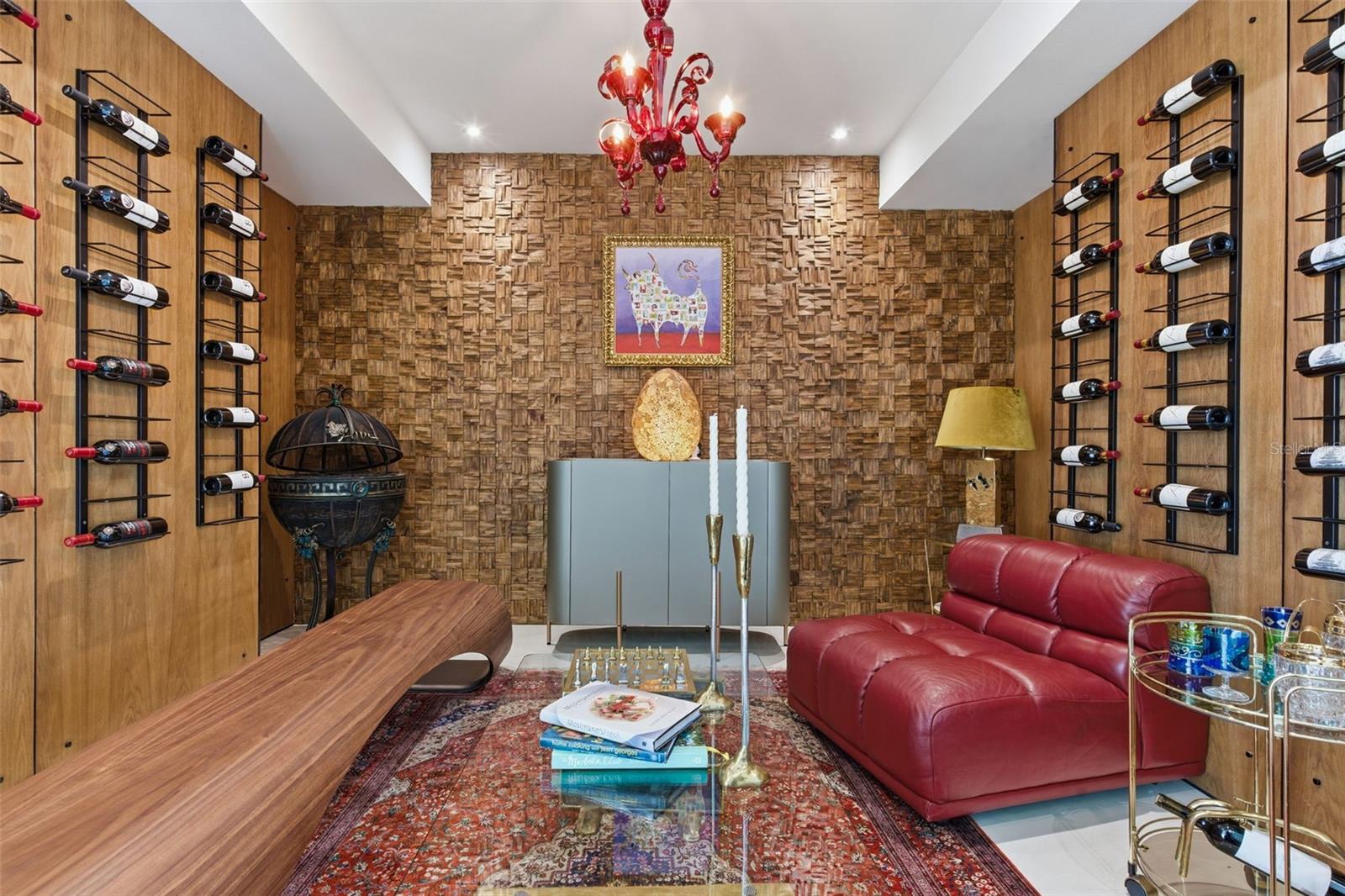 SURFSIDE MANSIONS - Residential