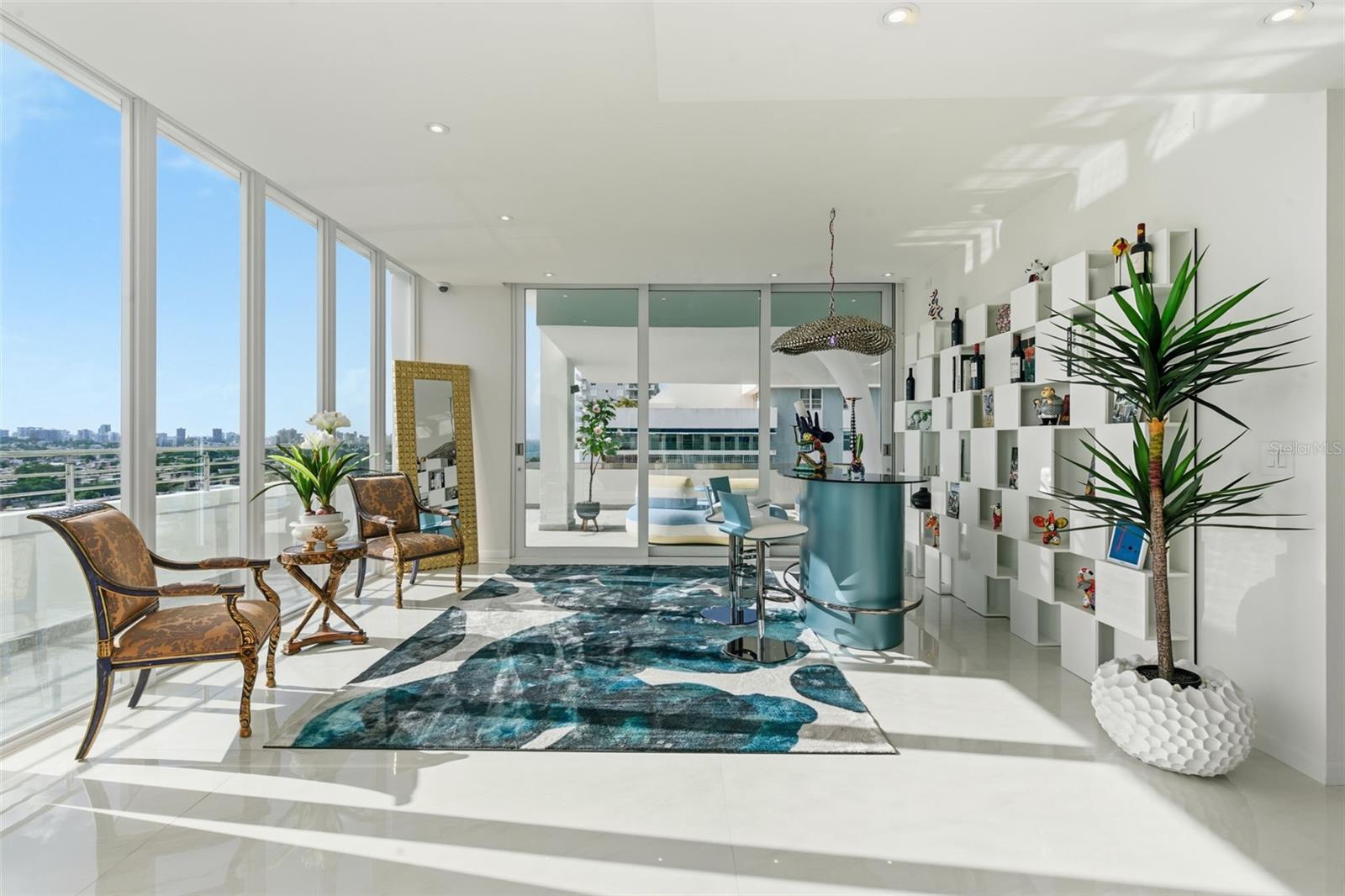 SURFSIDE MANSIONS - Residential