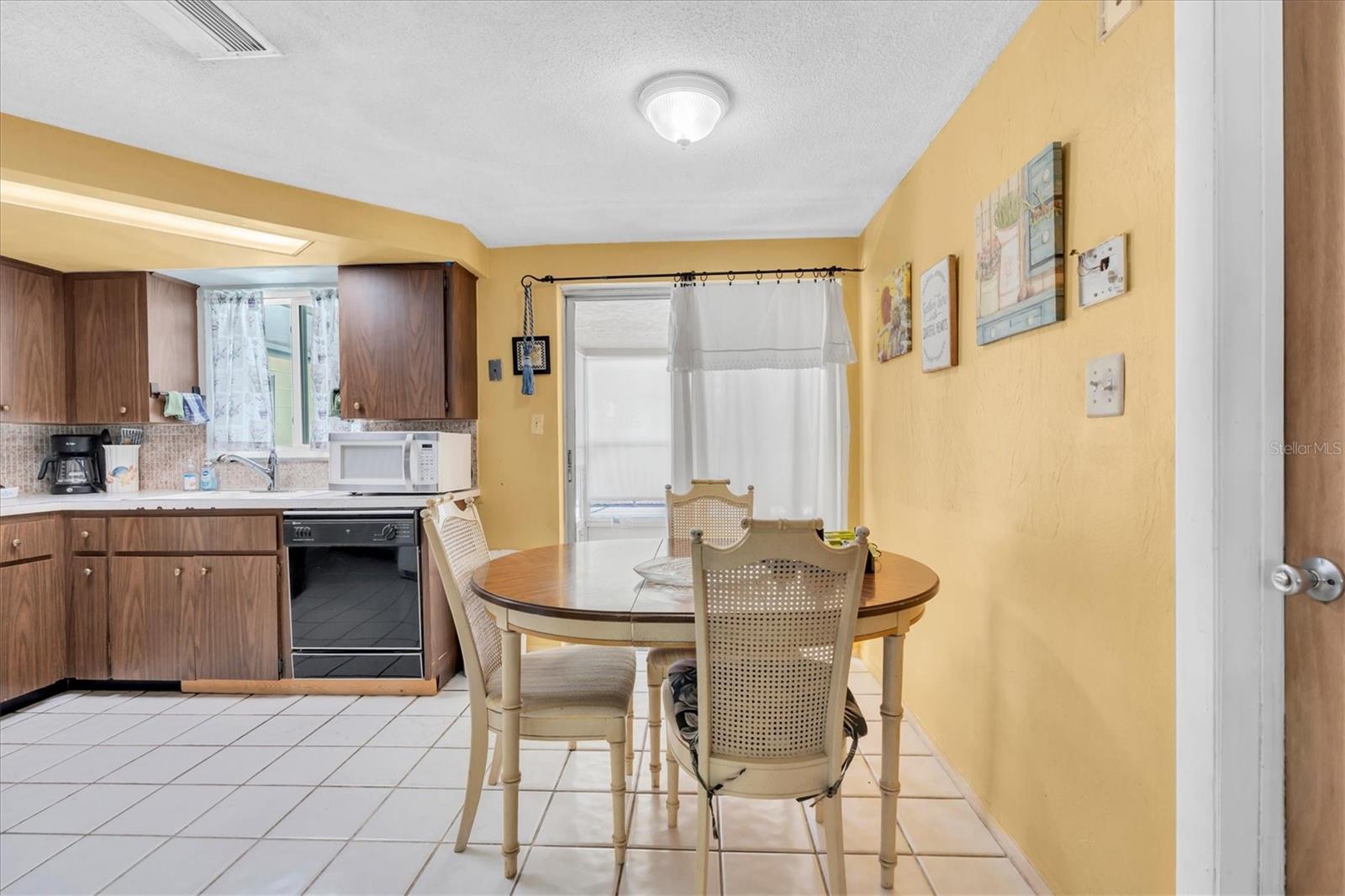 REGENCY PARK - Residential