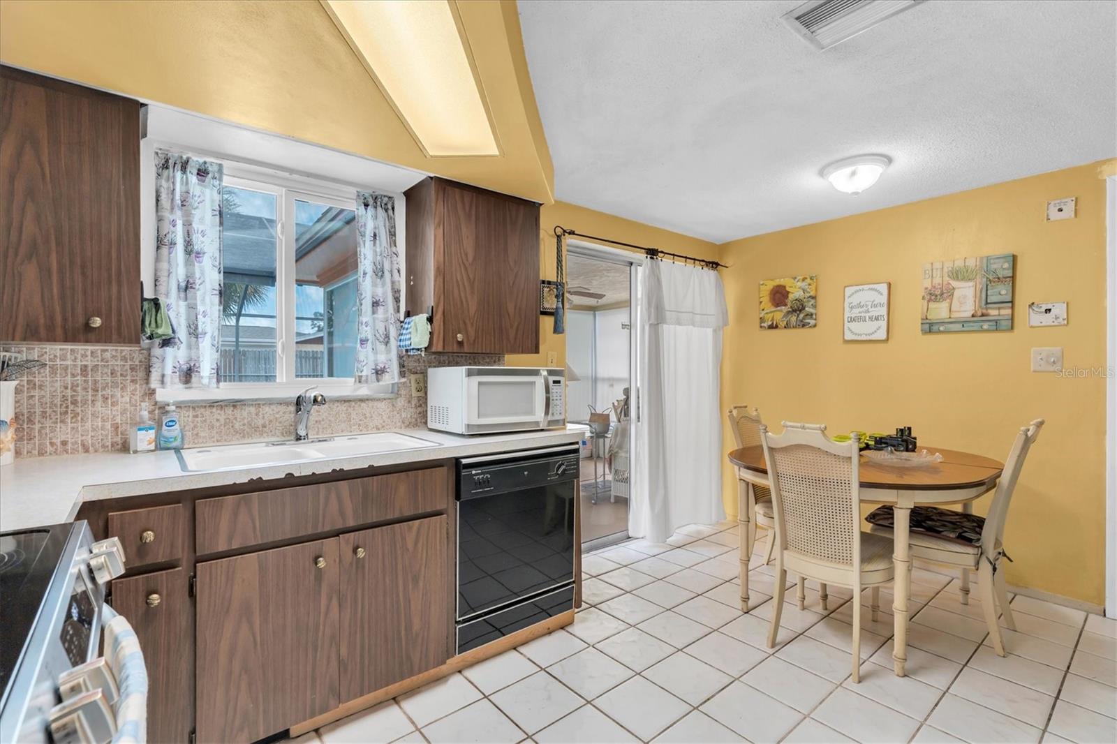REGENCY PARK - Residential