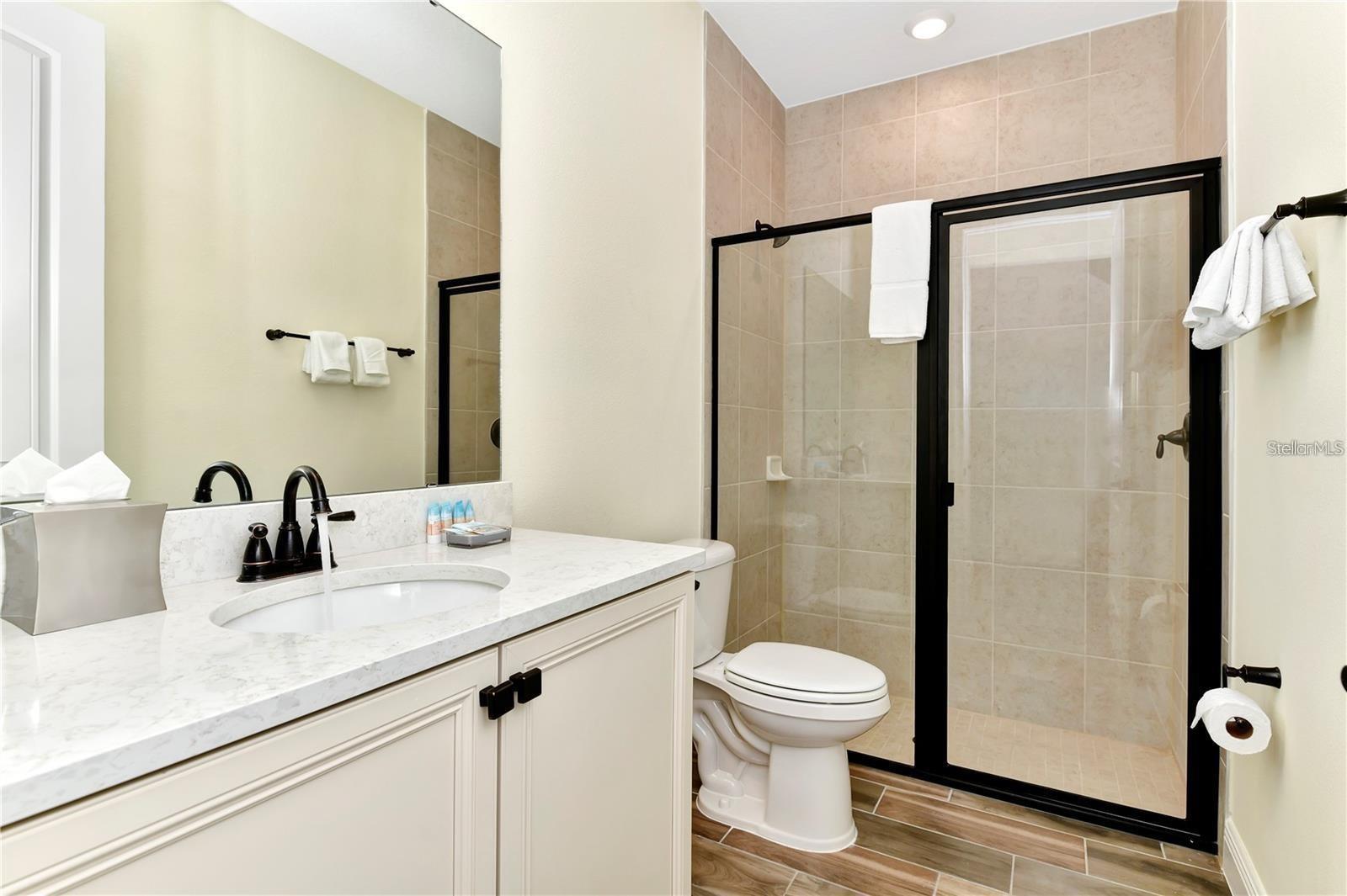 ROLLING OAKS PH 7 - Residential Lease