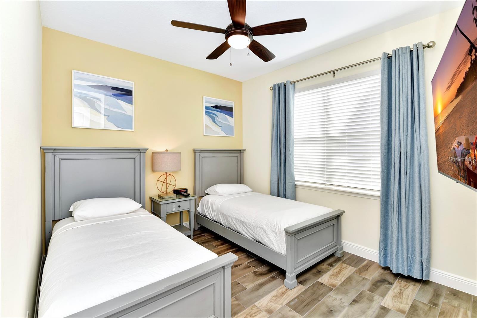 ROLLING OAKS PH 7 - Residential Lease