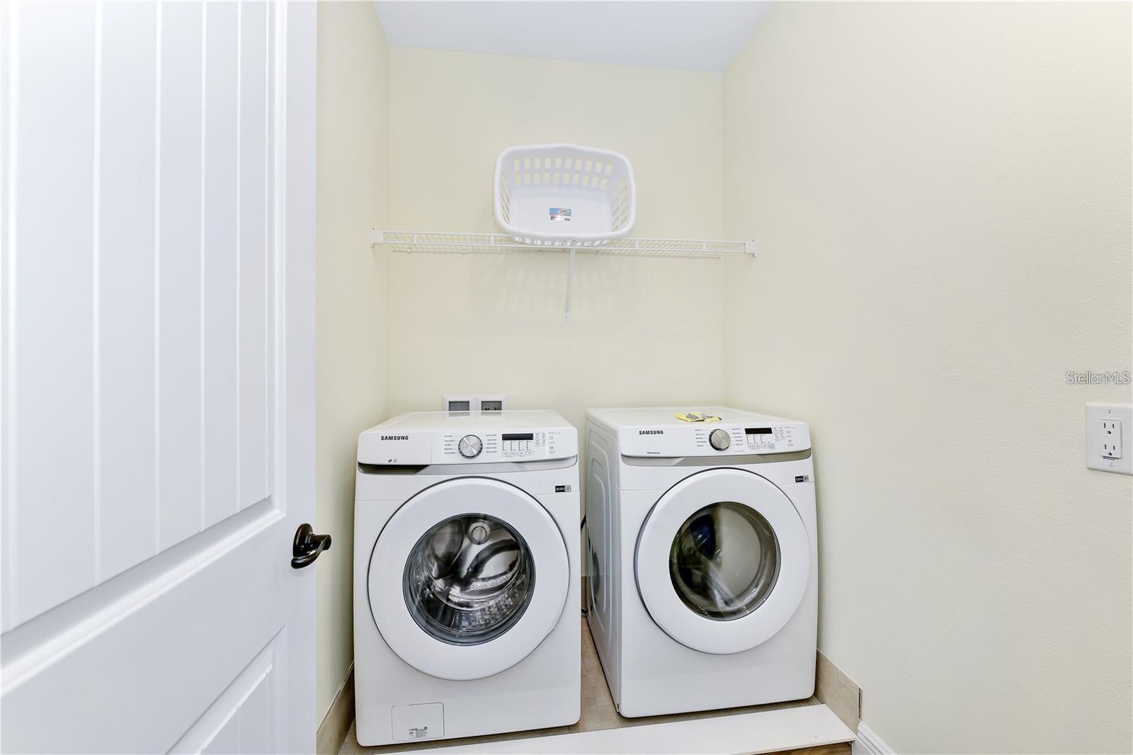 ROLLING OAKS PH 7 - Residential Lease