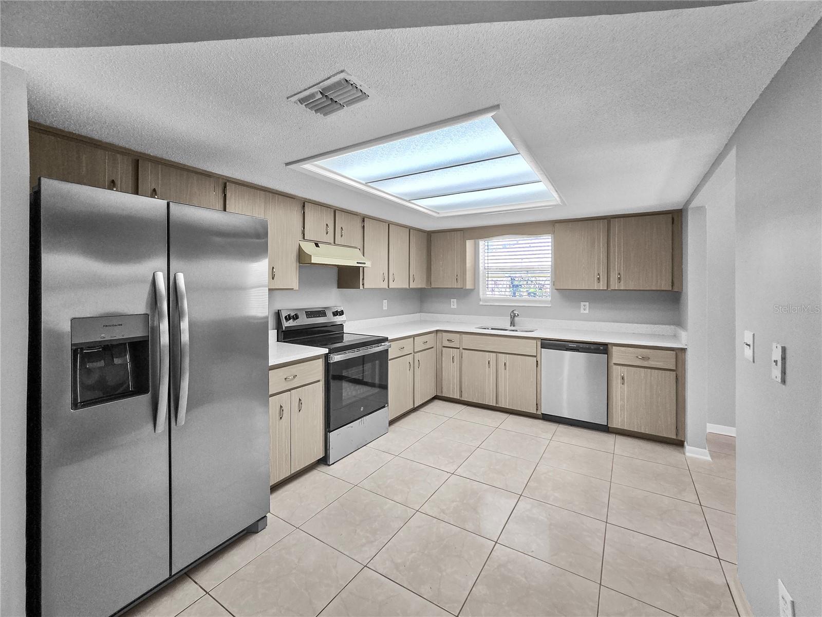FLORIDA SHORES 01 - Residential Lease