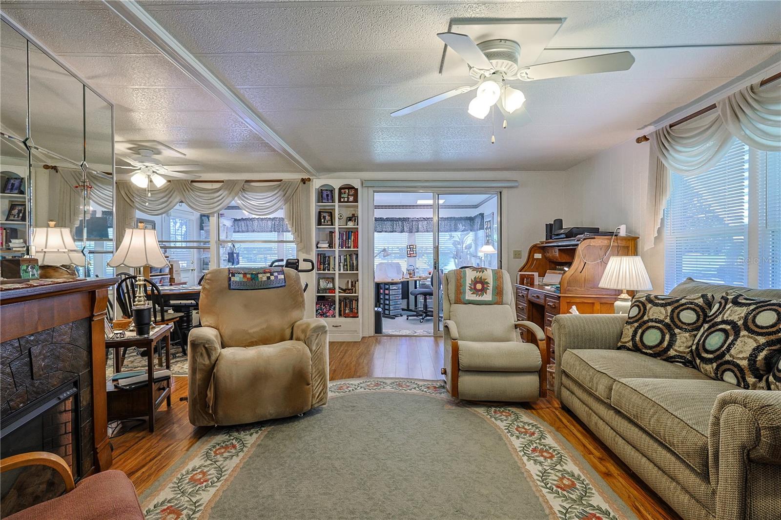 CONTINENTAL COUNTY CLUB - Residential