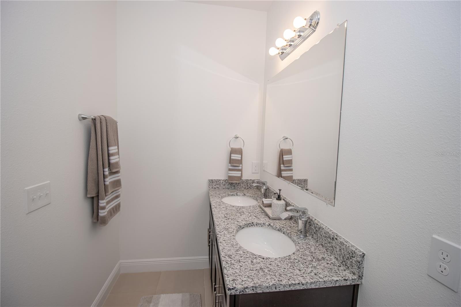 MARION OAKS UN 03 - Residential