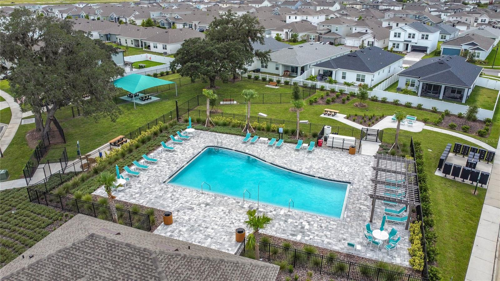 PRAIRIE OAKS - Residential Lease