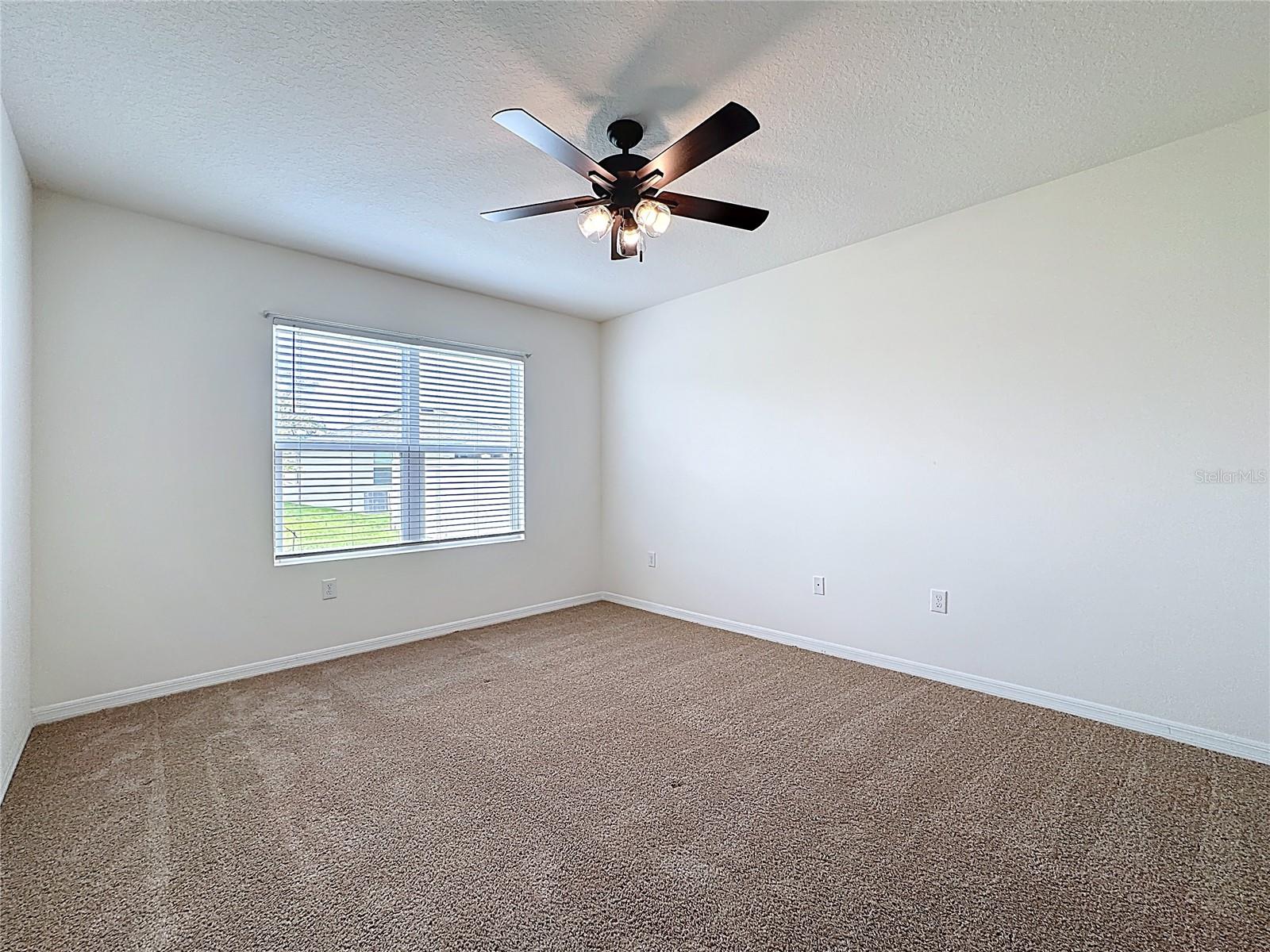 PRAIRIE OAKS - Residential Lease