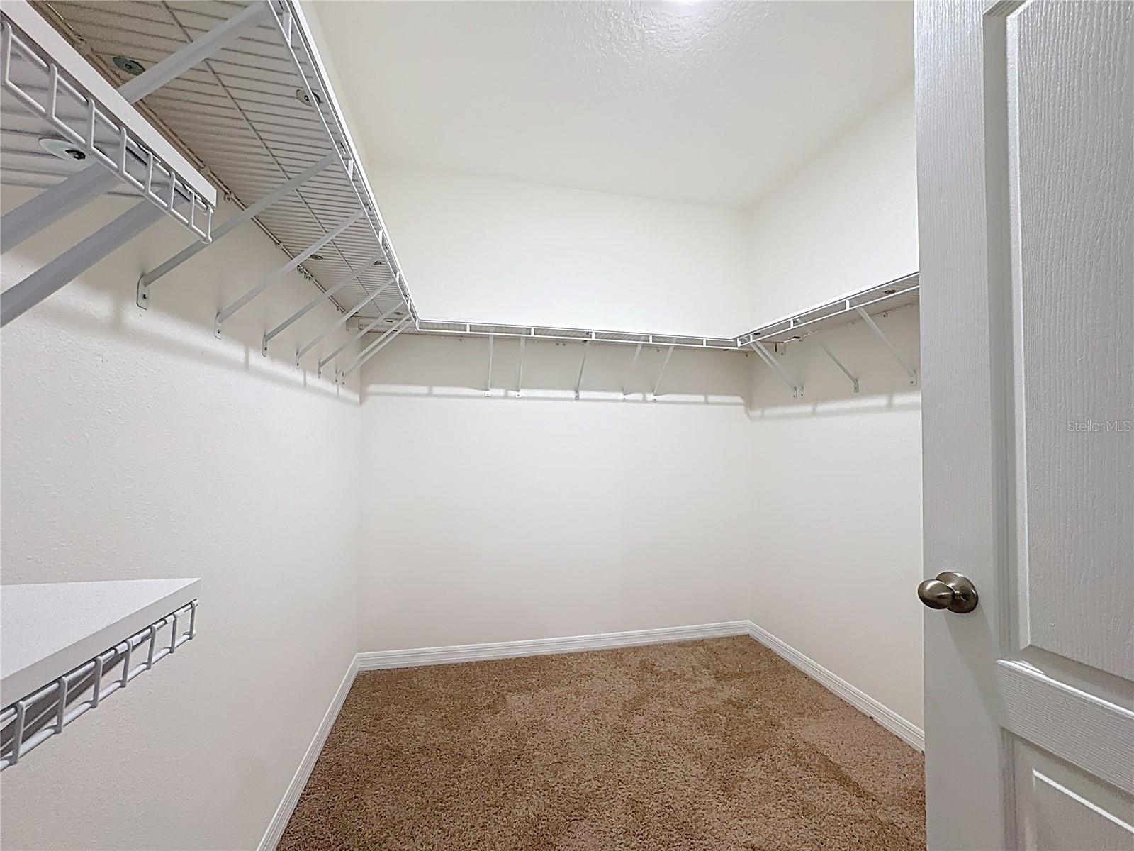 PRAIRIE OAKS - Residential Lease