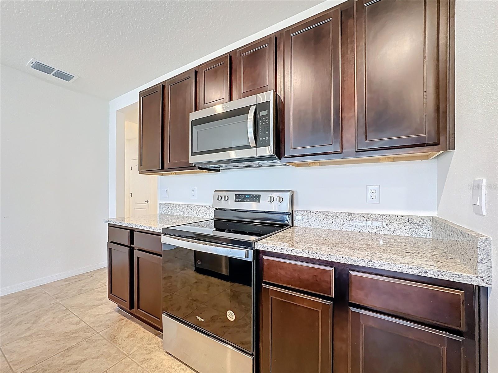 PRAIRIE OAKS - Residential Lease