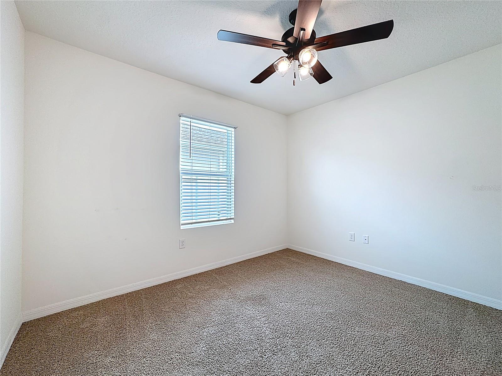 PRAIRIE OAKS - Residential Lease