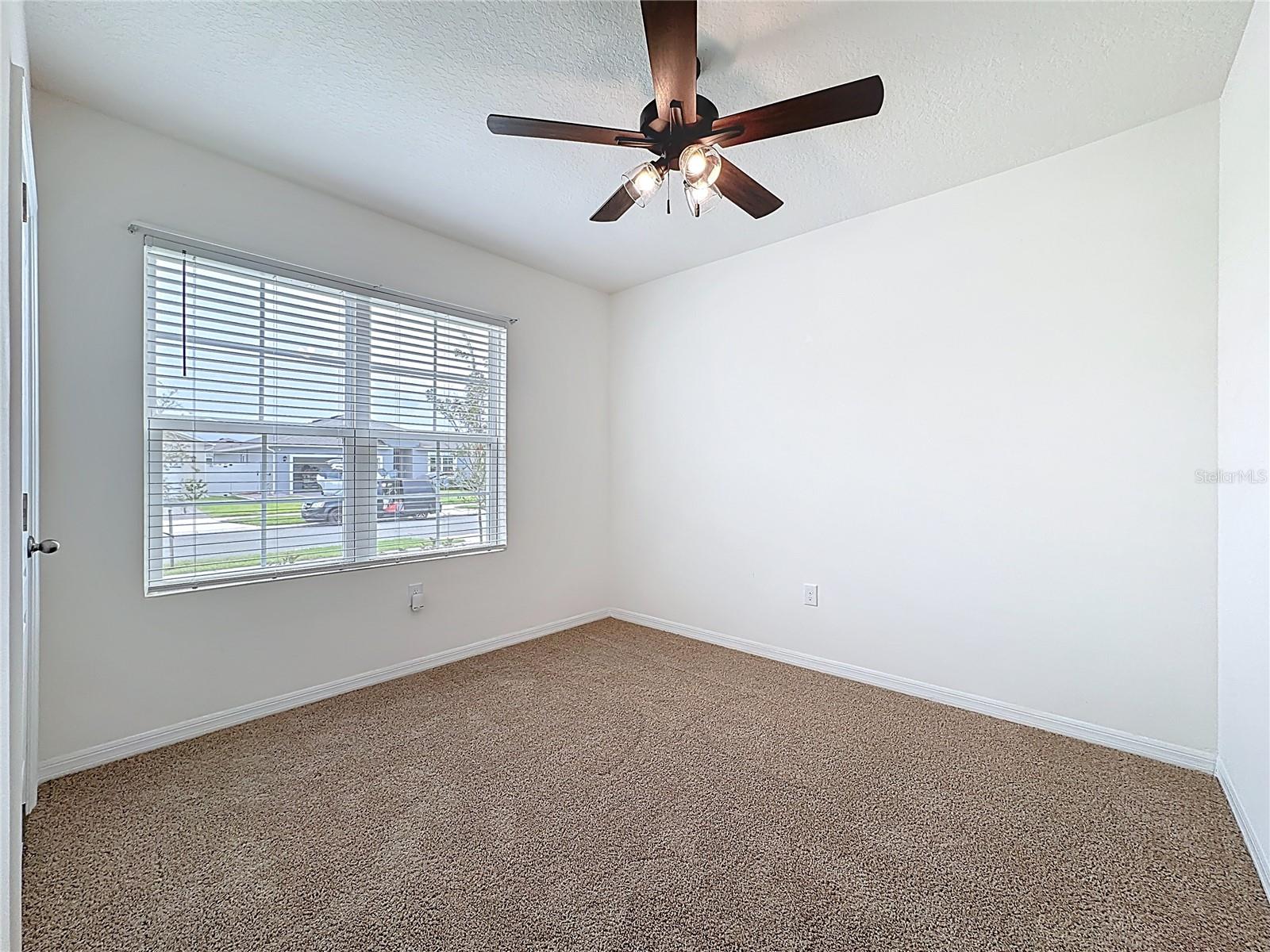 PRAIRIE OAKS - Residential Lease