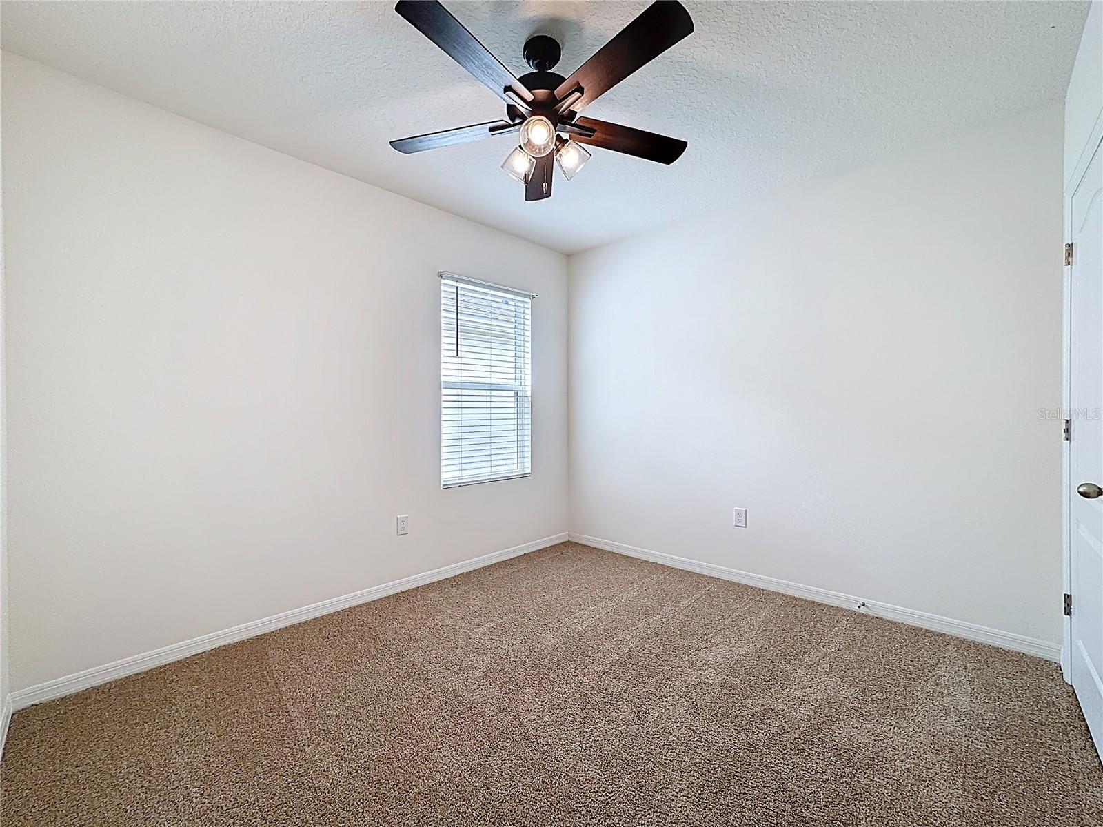 PRAIRIE OAKS - Residential Lease