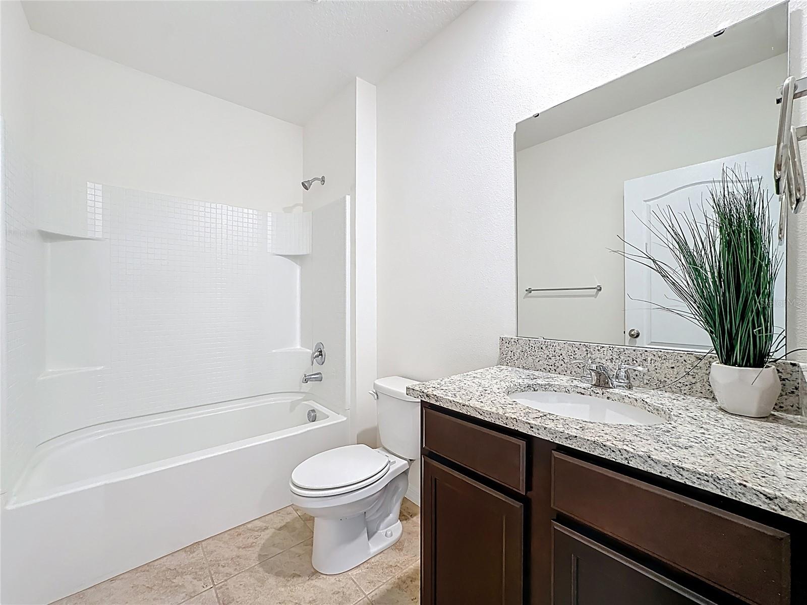 PRAIRIE OAKS - Residential Lease