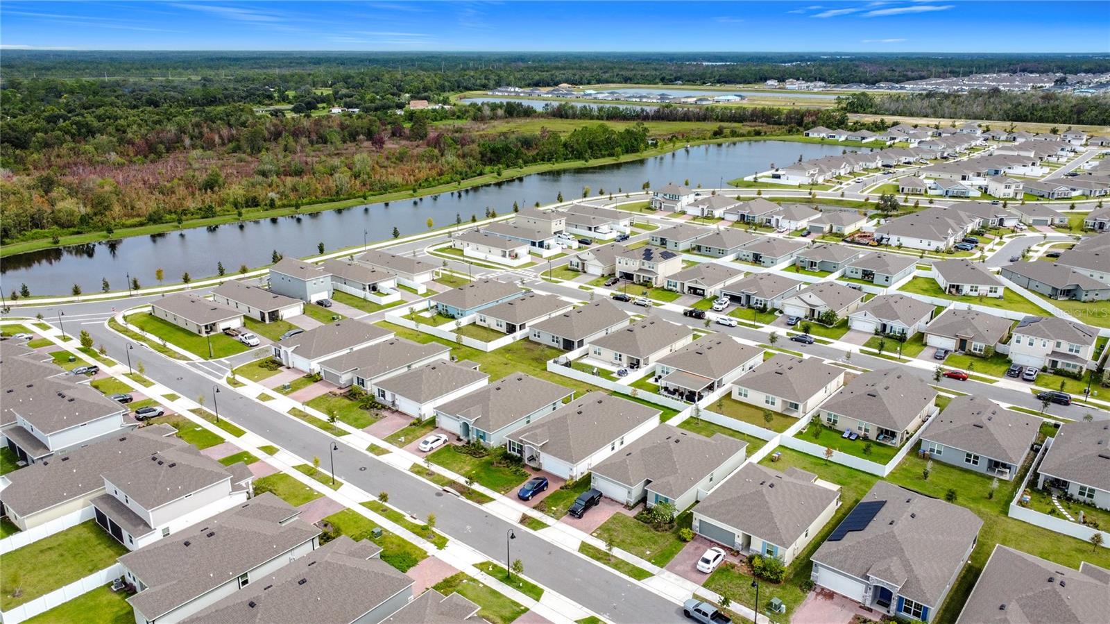 PRAIRIE OAKS - Residential Lease