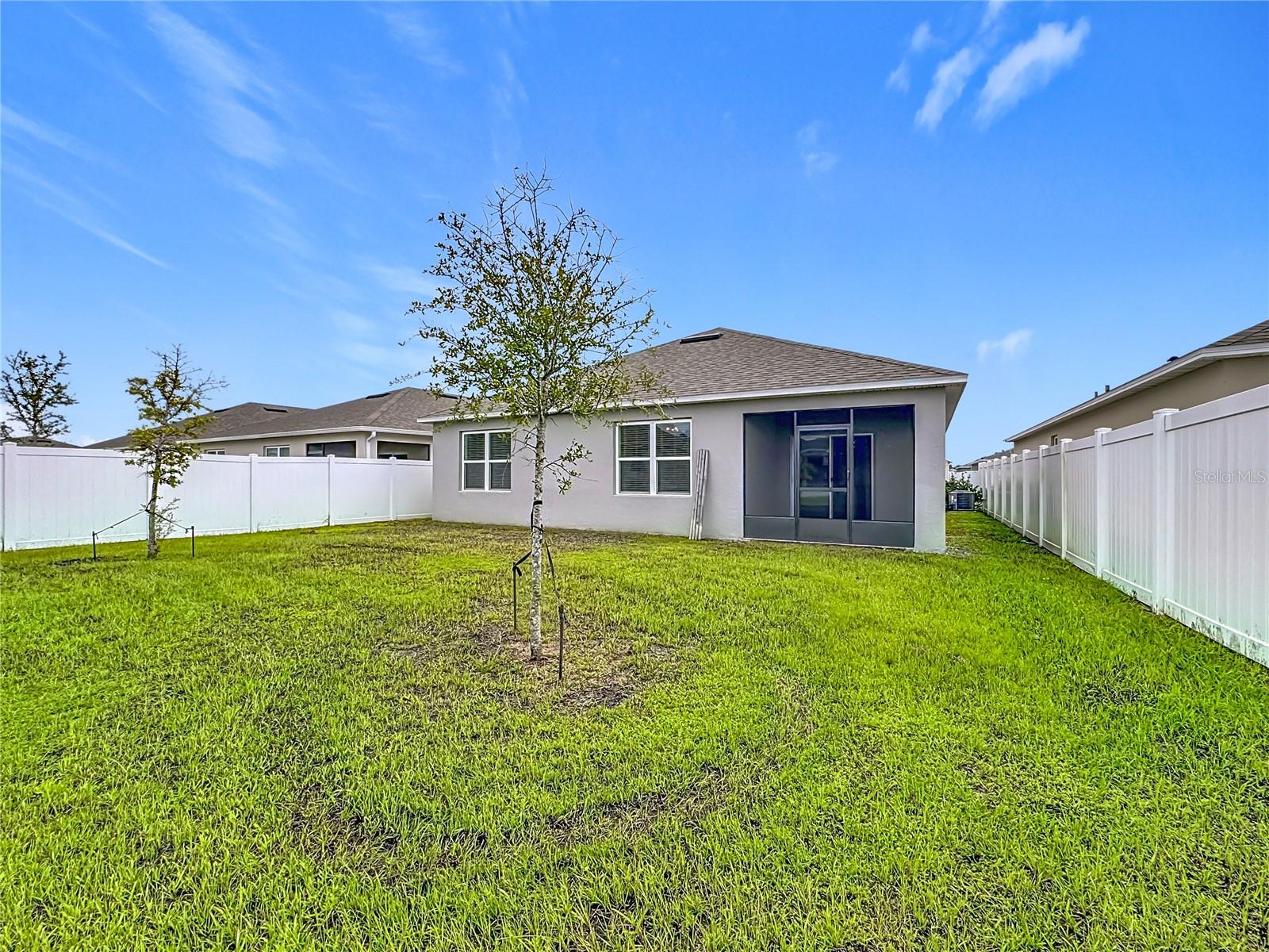 PRAIRIE OAKS - Residential Lease