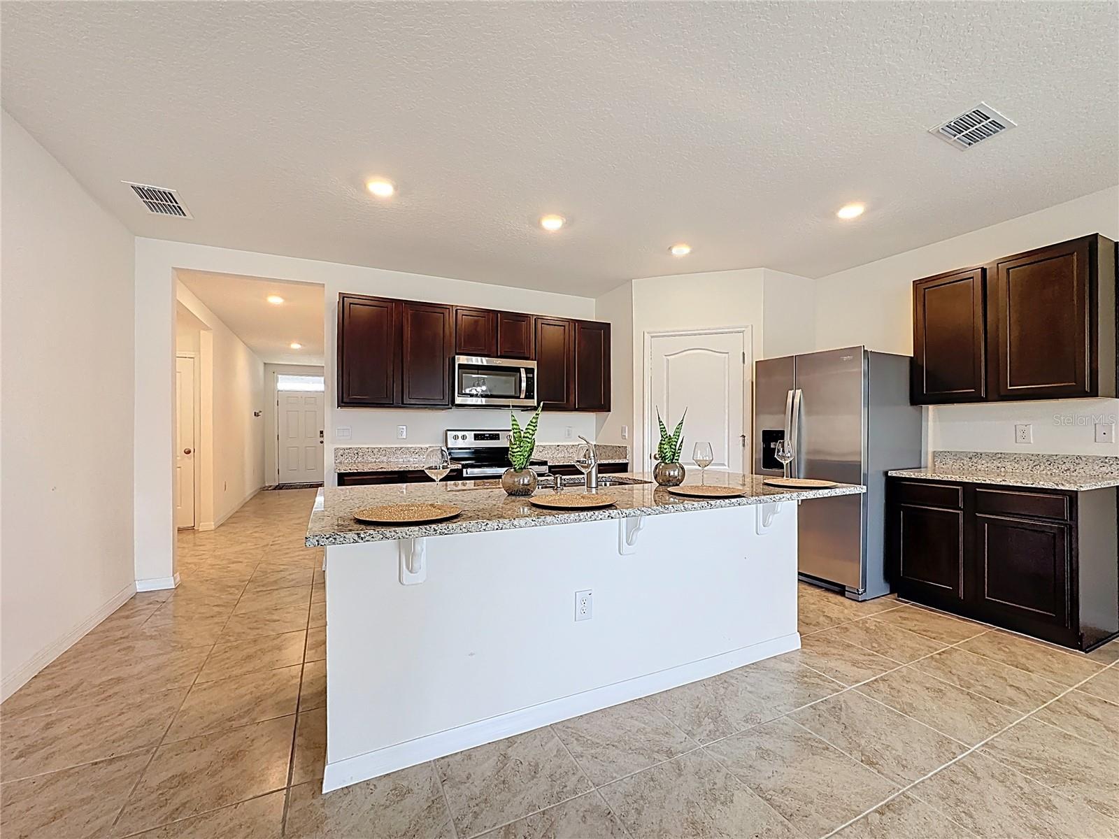 PRAIRIE OAKS - Residential Lease