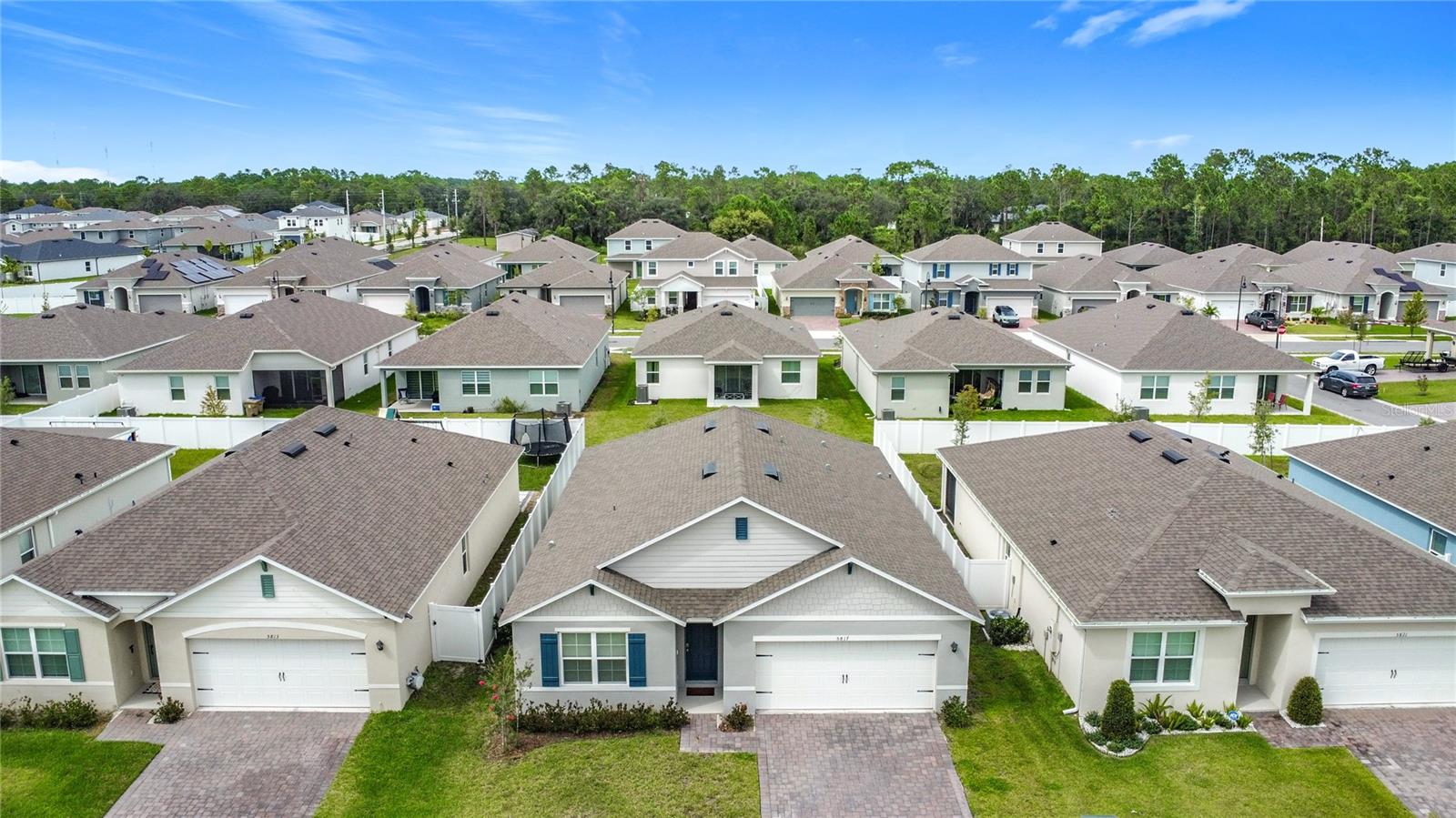 PRAIRIE OAKS - Residential Lease