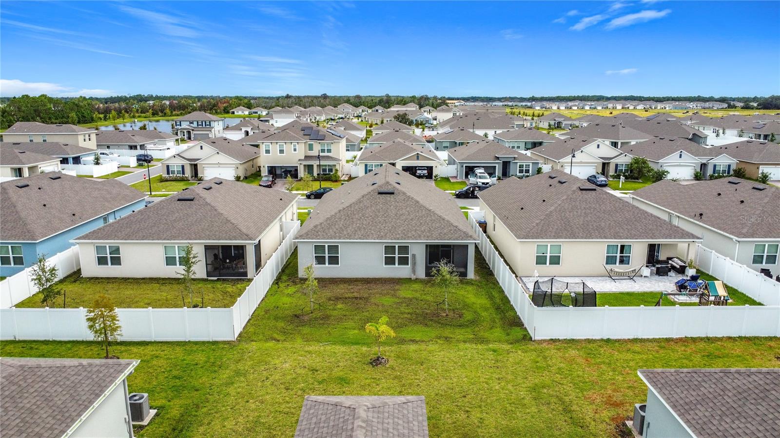 PRAIRIE OAKS - Residential Lease