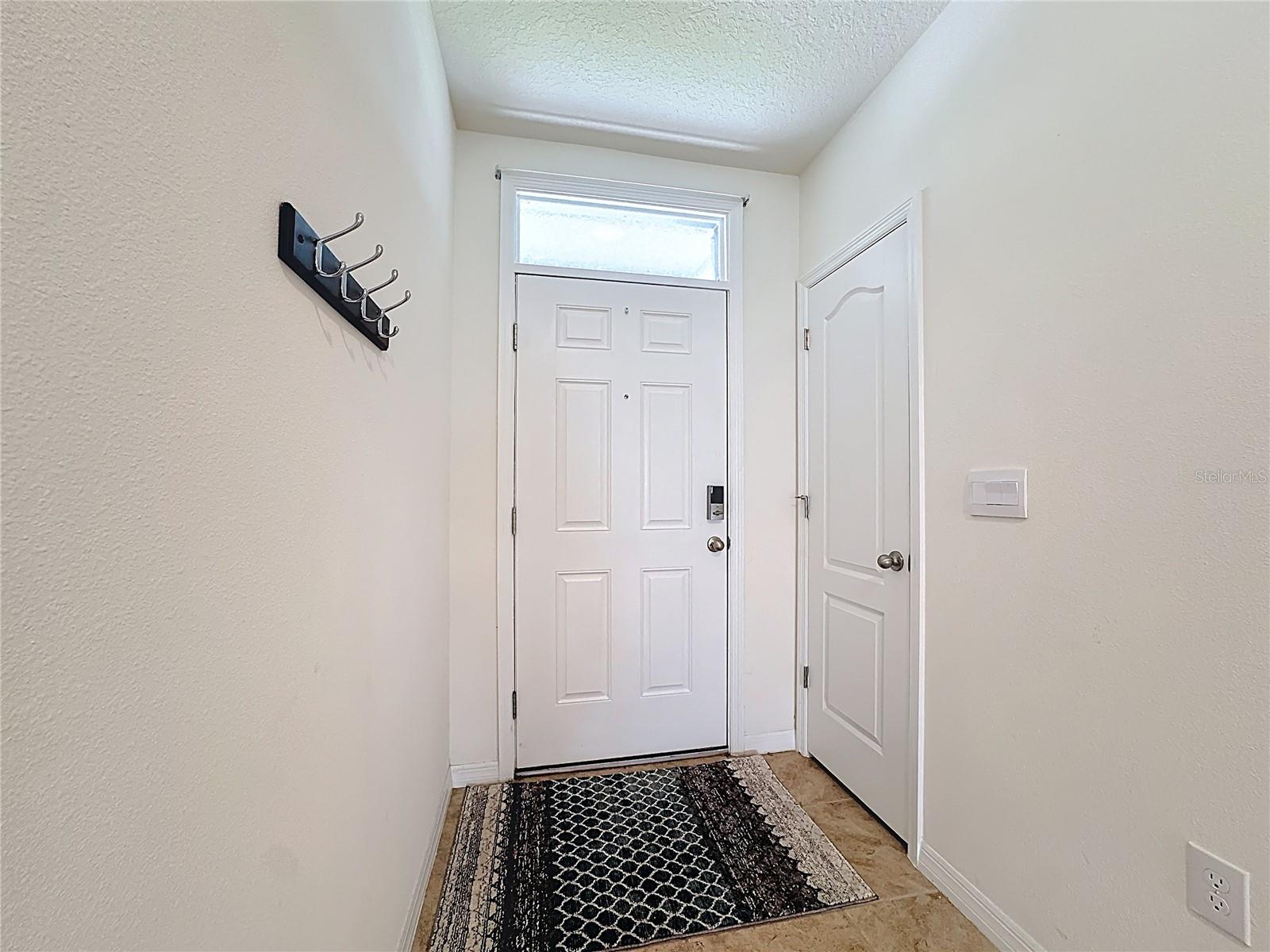 PRAIRIE OAKS - Residential Lease