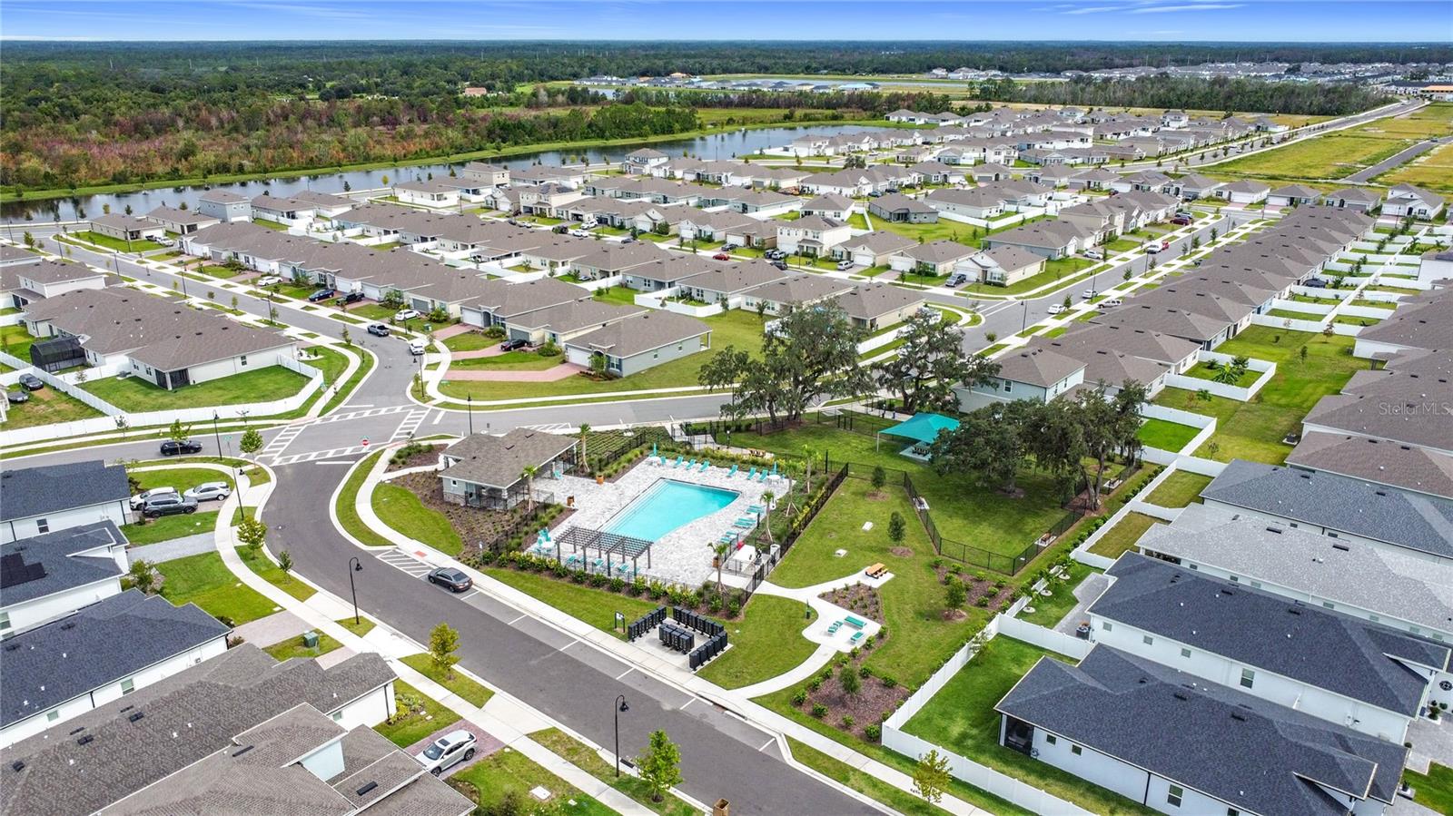 PRAIRIE OAKS - Residential Lease