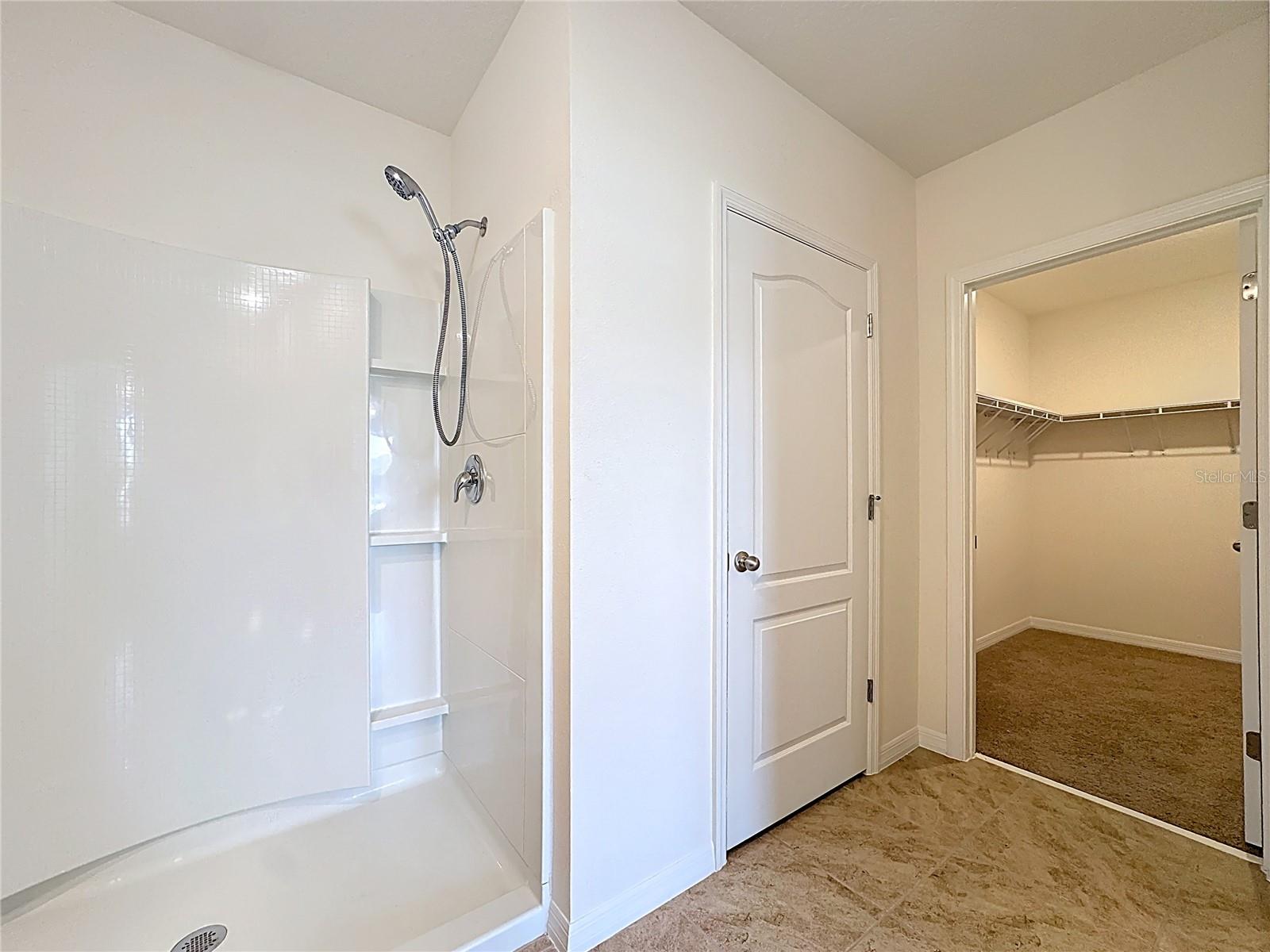 PRAIRIE OAKS - Residential Lease