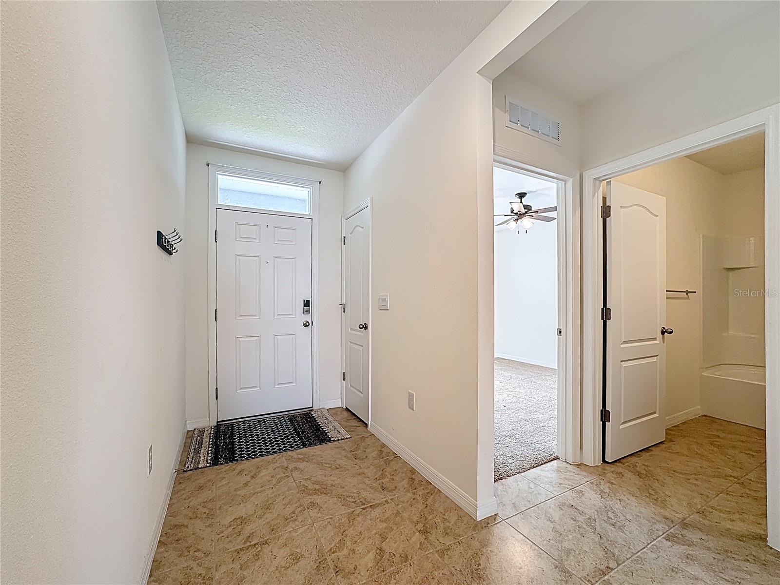 PRAIRIE OAKS - Residential Lease
