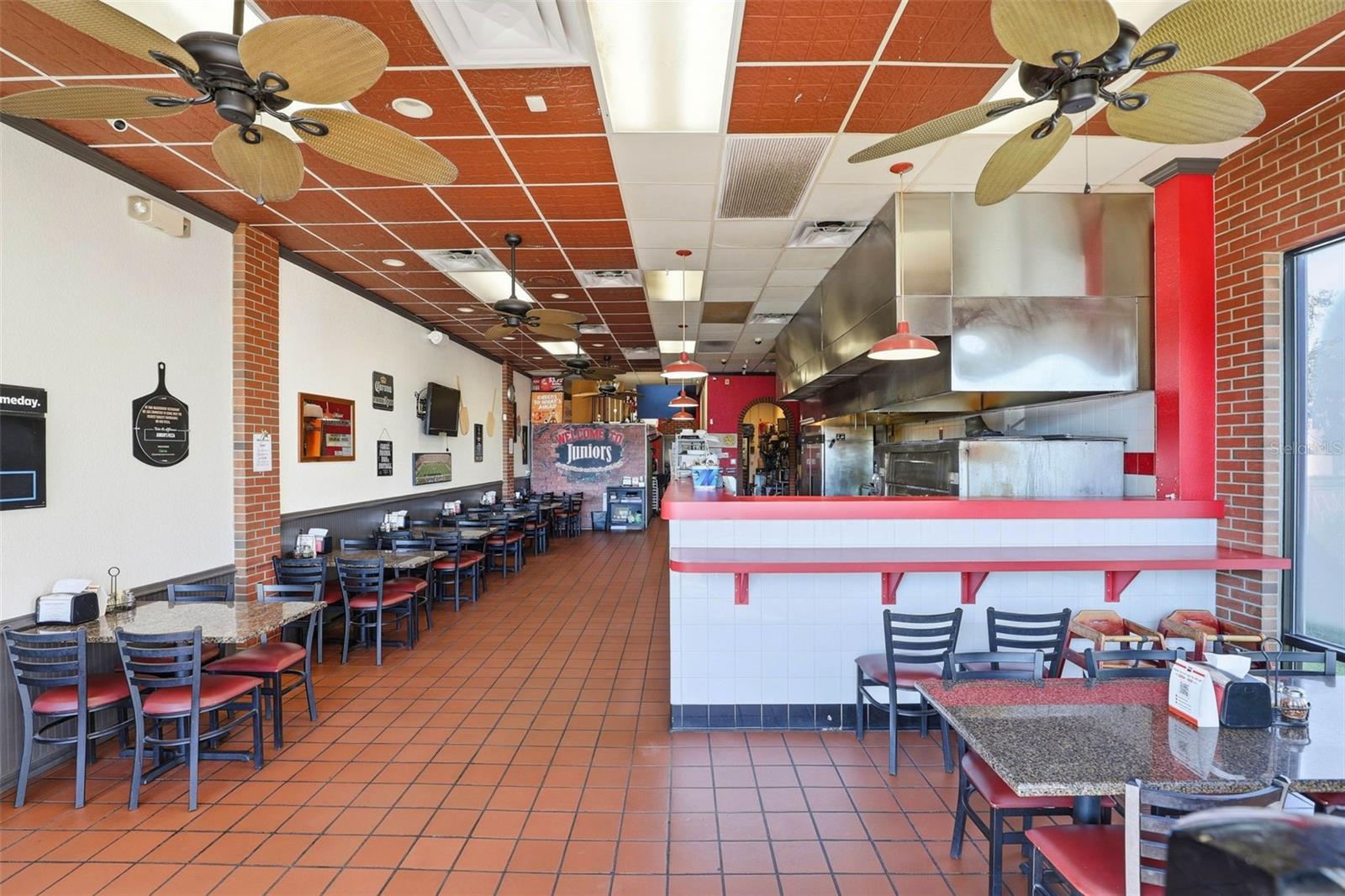 UNIVERSITY CENTER 43/59 - Business Opportunity