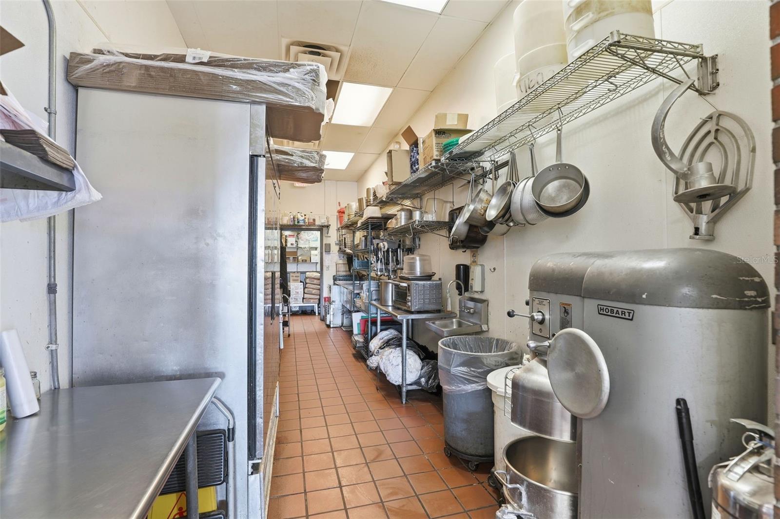 UNIVERSITY CENTER 43/59 - Business Opportunity