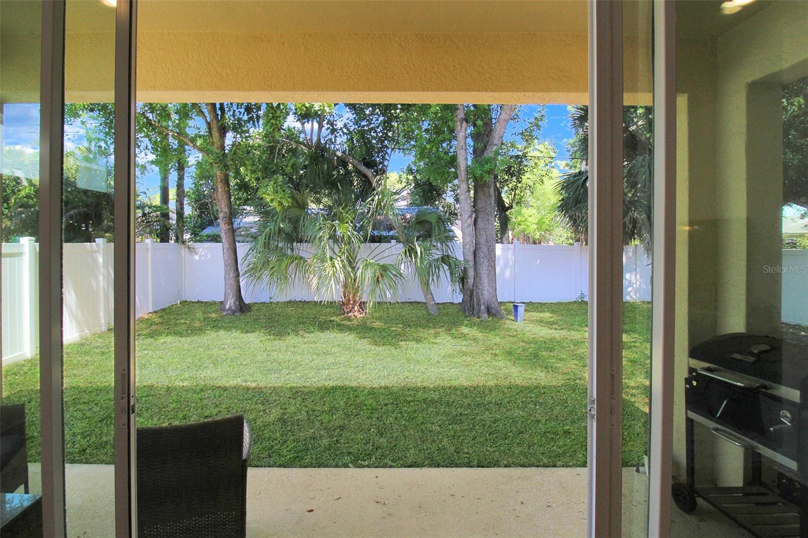 RUSTIC LODGE - Residential Lease