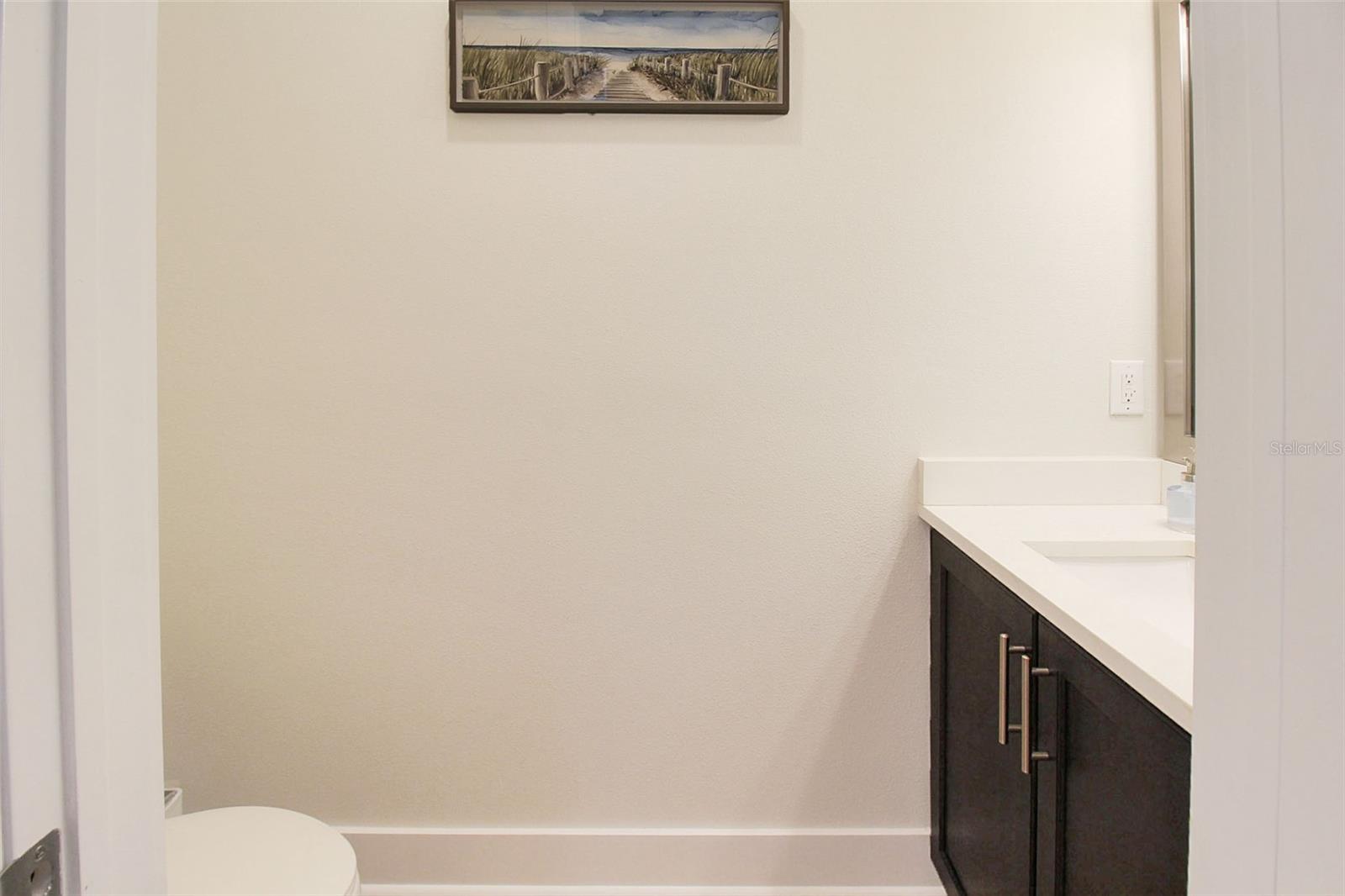 RUSTIC LODGE - Residential Lease