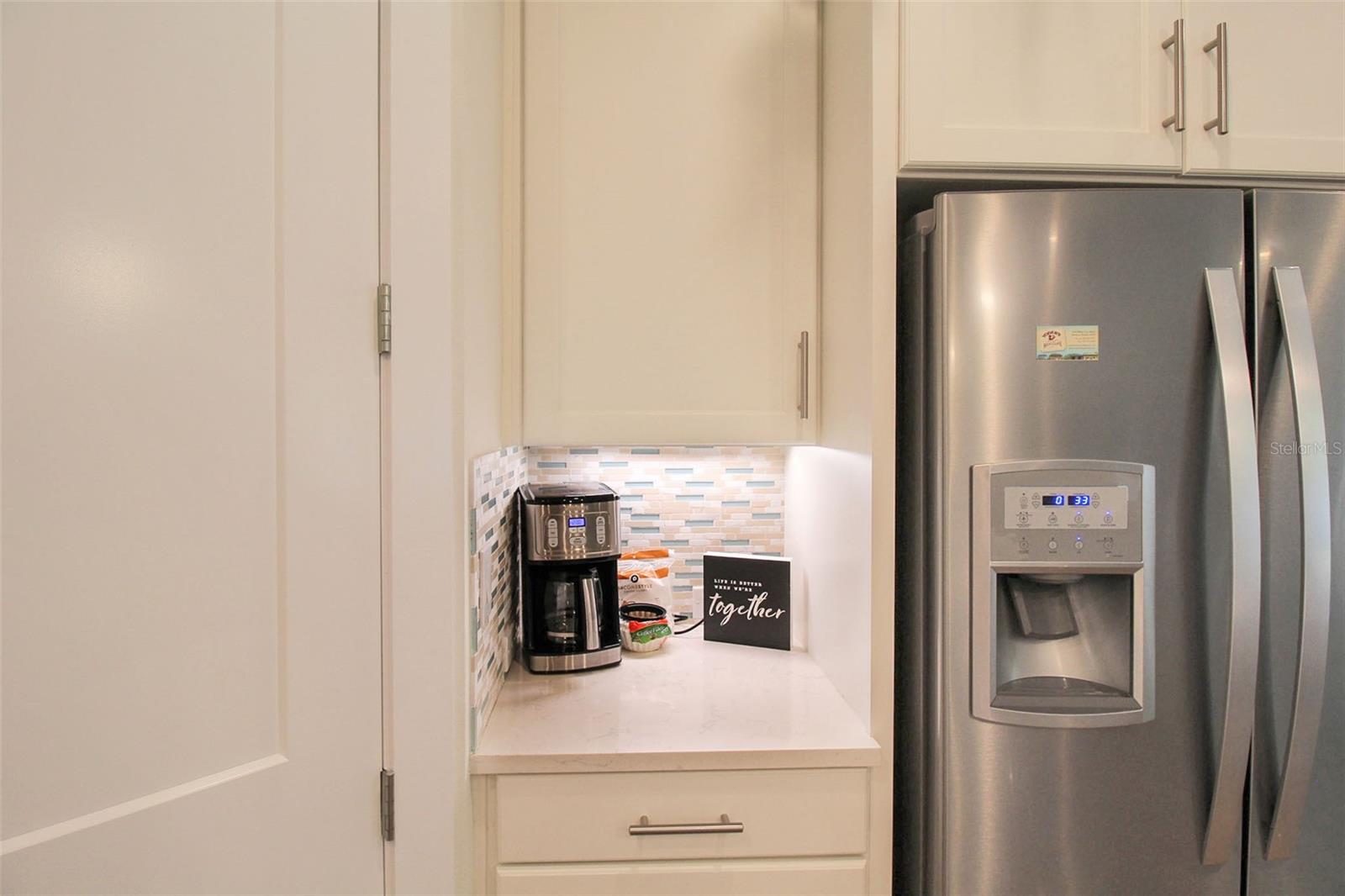 RUSTIC LODGE - Residential Lease