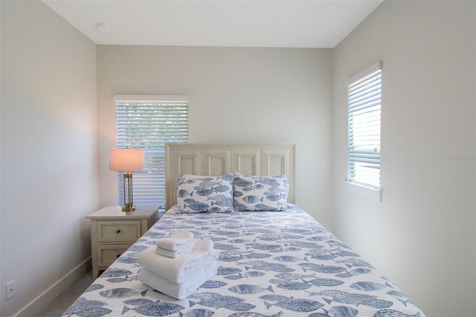 RUSTIC LODGE - Residential Lease