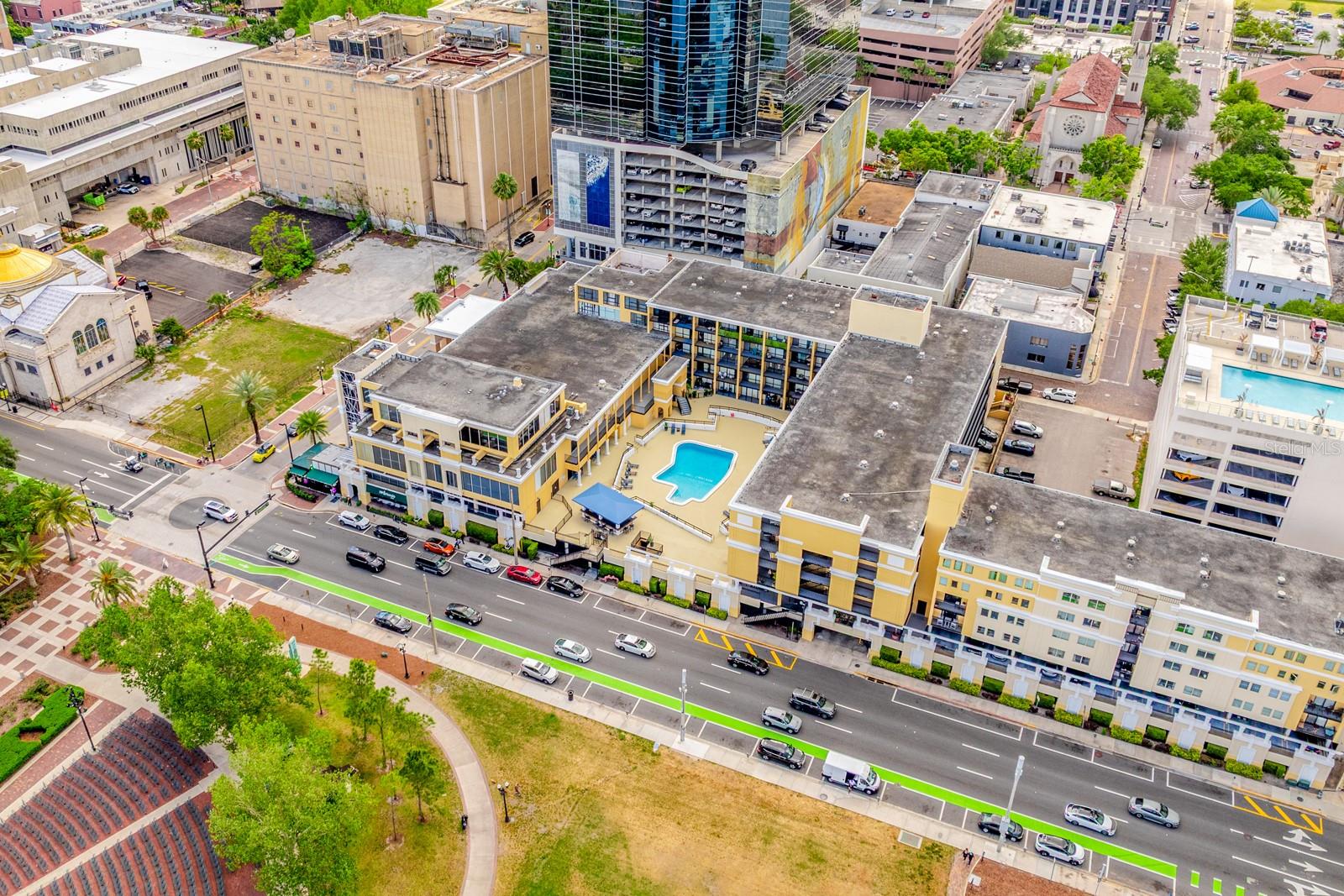 METROPOLITAN/LK EOLA - Residential