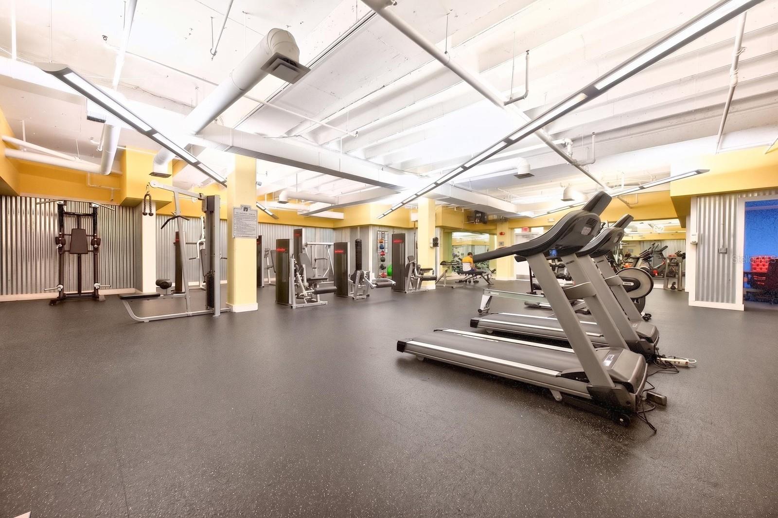 METROPOLITAN/LK EOLA - Residential