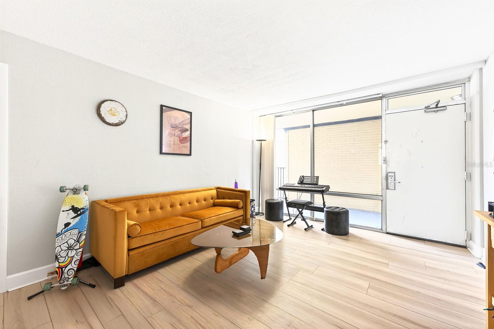 METROPOLITAN/LK EOLA - Residential