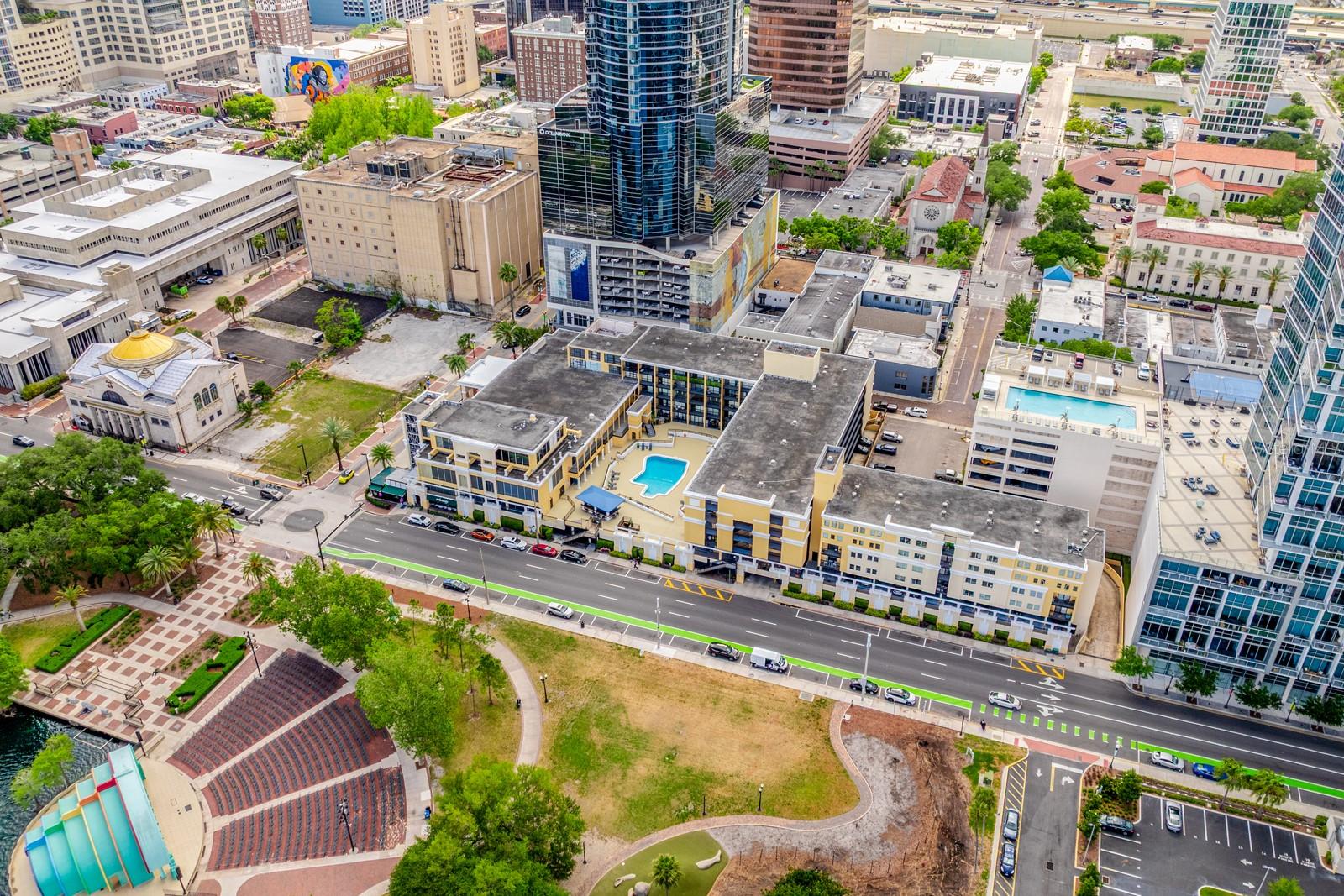 METROPOLITAN/LK EOLA - Residential