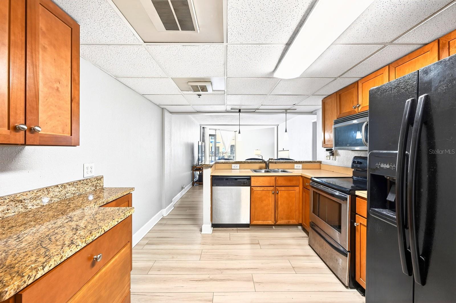 METROPOLITAN/LK EOLA - Residential