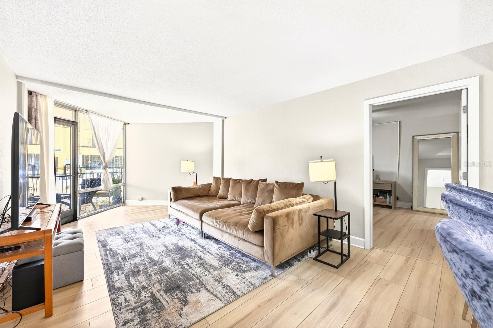 METROPOLITAN/LK EOLA - Residential