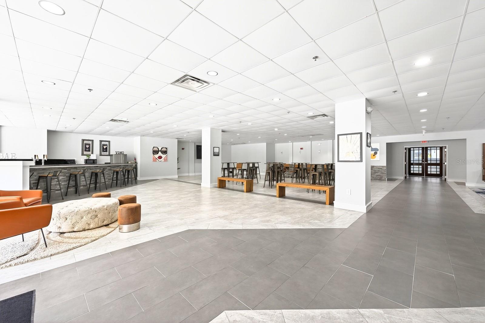 METROPOLITAN/LK EOLA - Residential