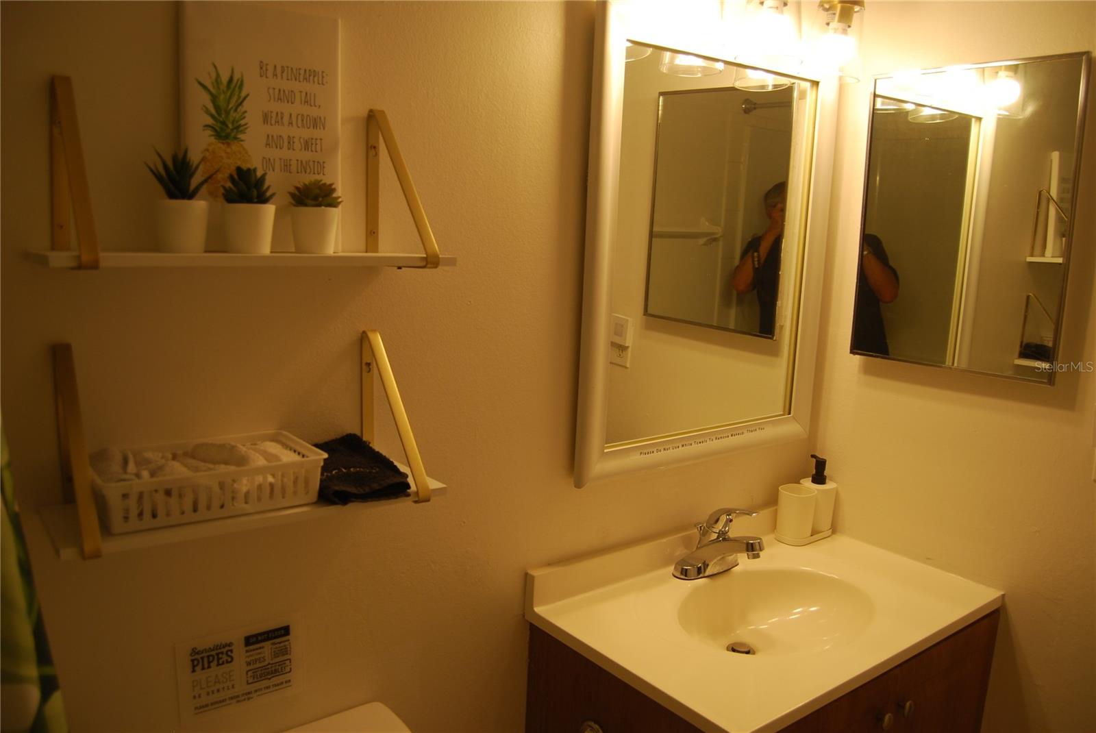 Photo 11 of 33 of 4215 E BAY DRIVE 1806D condo