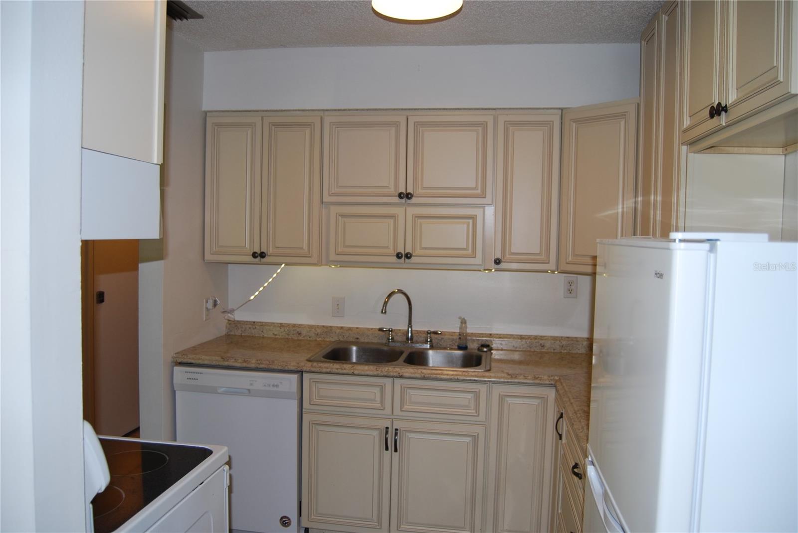 Photo 8 of 33 of 4215 E BAY DRIVE 1806D condo