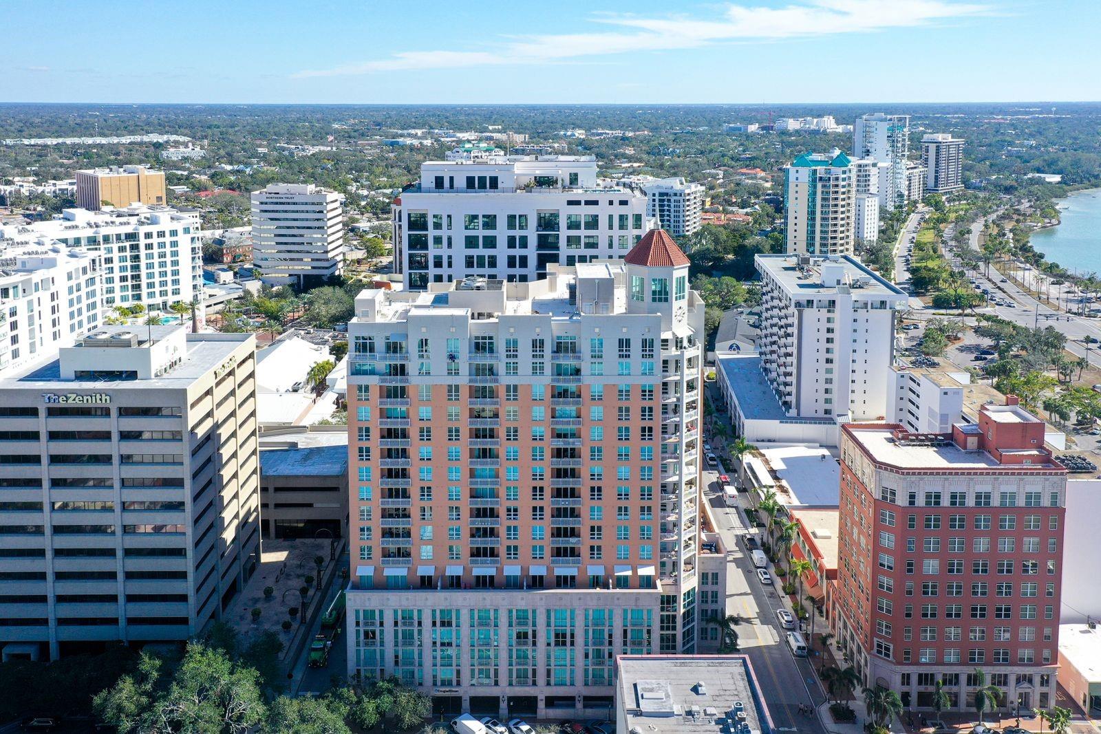 1350 MAIN STREET 1208