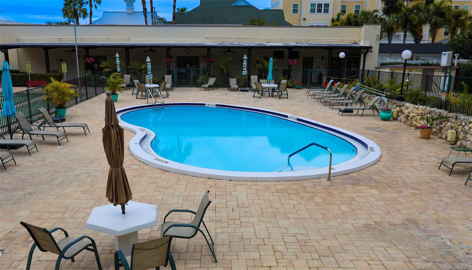 1235 S HIGHLAND AVENUE 4-306