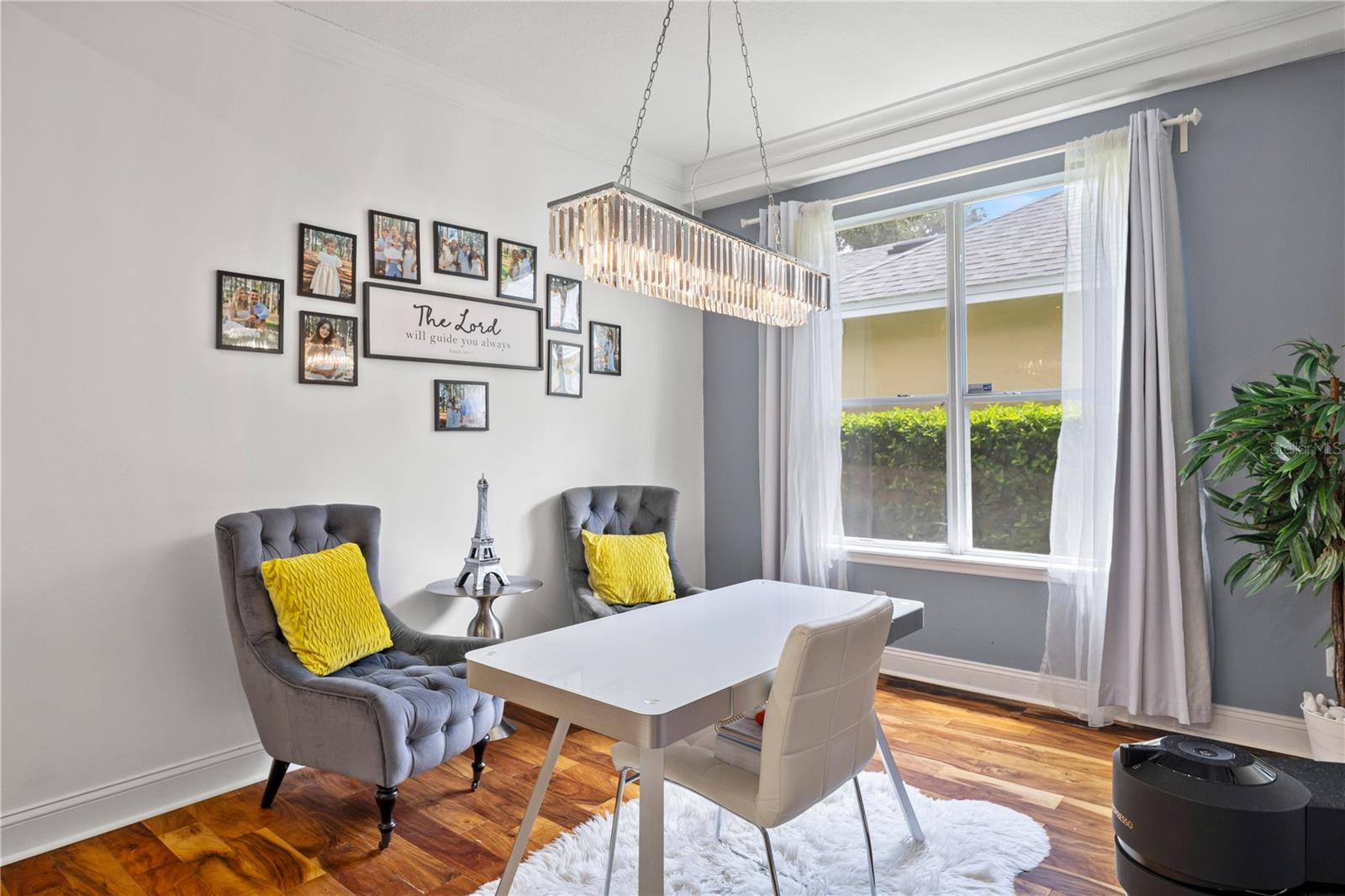 LAKES OF WINDERMERE PH 1 - Residential