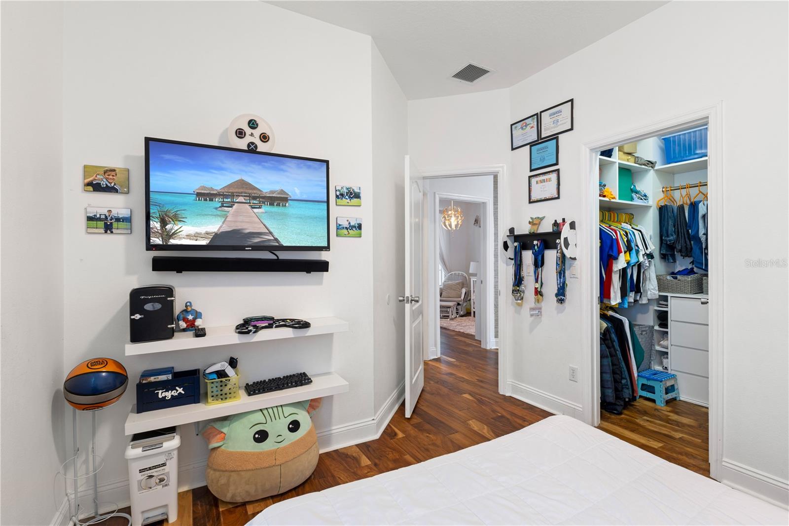 LAKES OF WINDERMERE PH 1 - Residential
